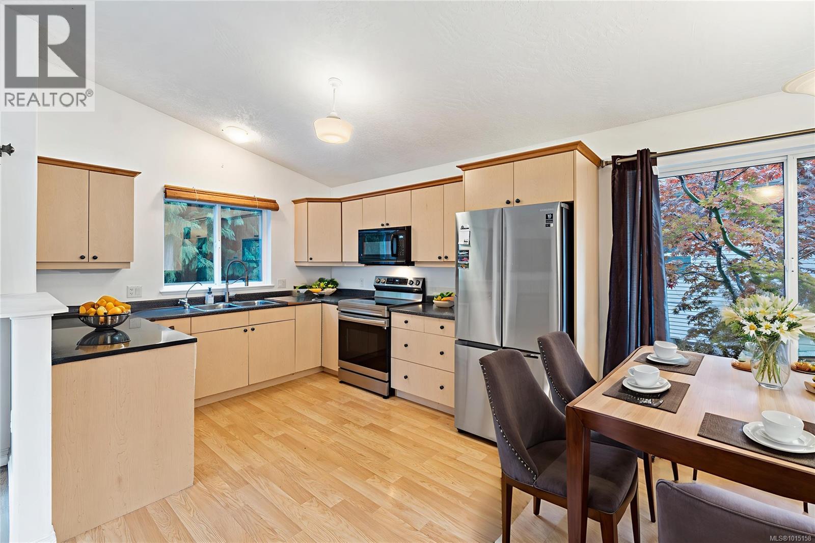 1684 Lailah's Loop, Qualicum Beach, British Columbia V9K 2S3 - Photo 5 - 1015158