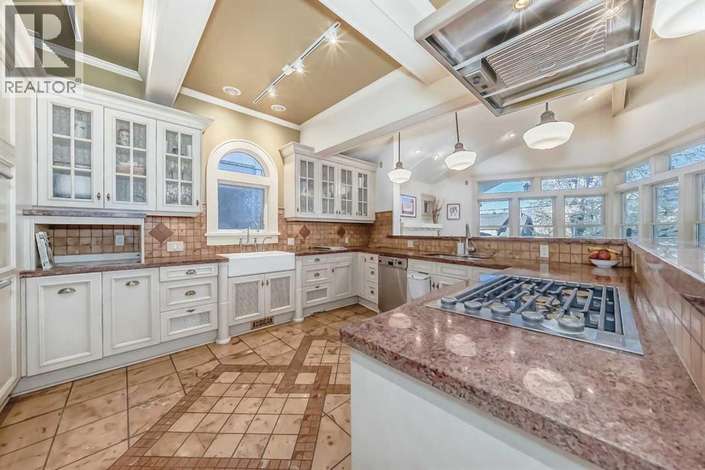 342 Superior Avenue Sw, Calgary, Alberta T3C 2J2 - Photo 2 - A2273058