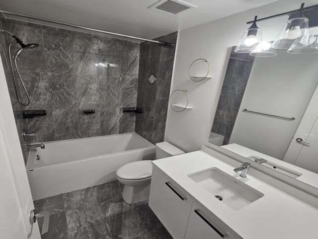 207 18811 72 Avenue, Surrey, British Columbia  V4N 6W7 - Photo 3 - R3067917