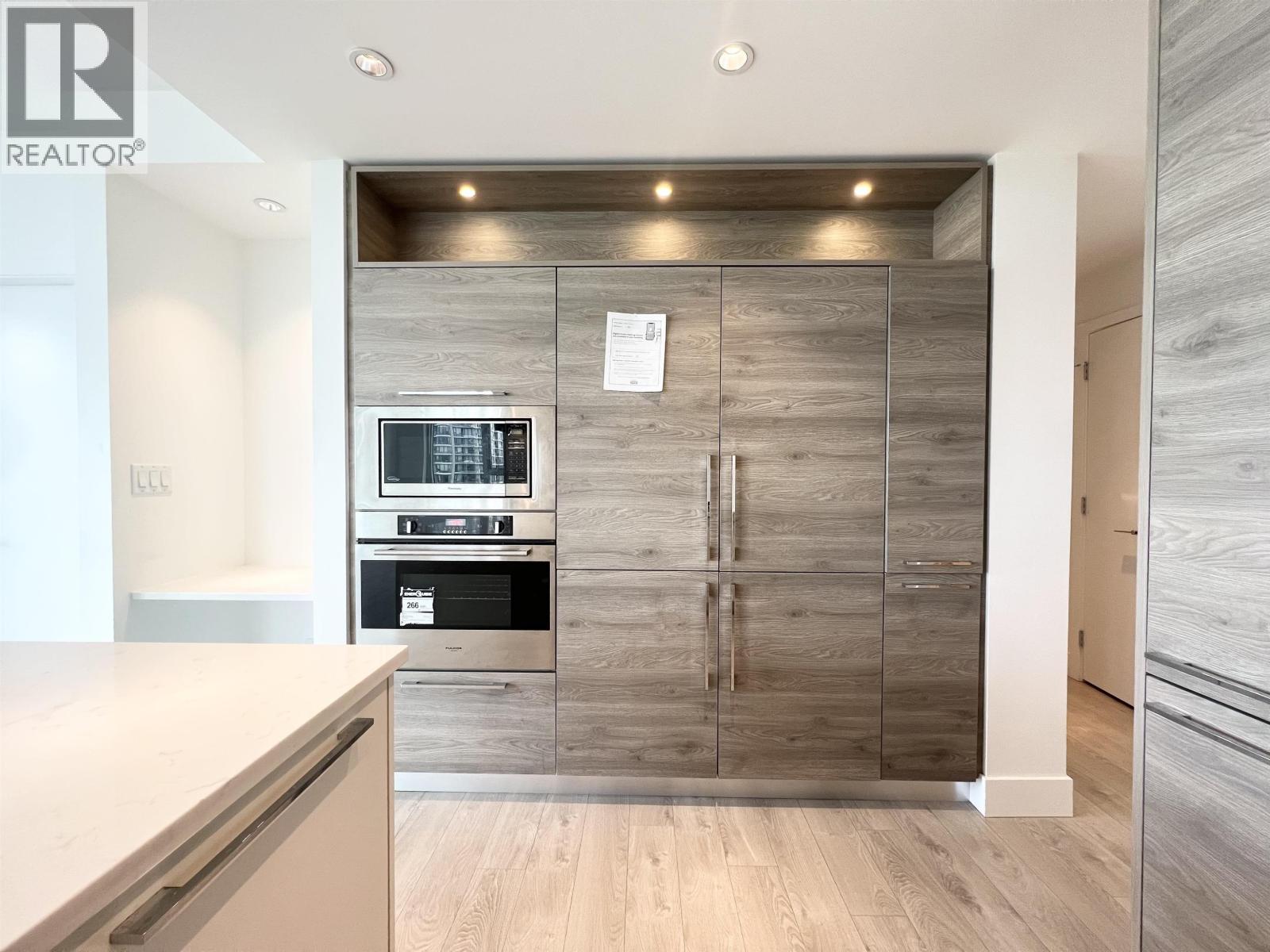 902 7303 Noble Lane, Burnaby, British Columbia  V3N 0H2 - Photo 6 - R3054577