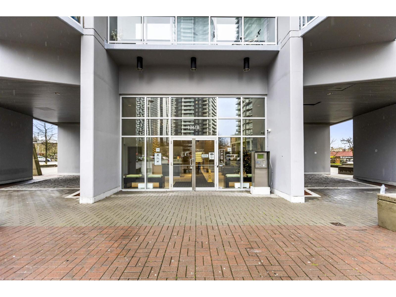 3001 13618 100 Avenue, Surrey, British Columbia  V3T 0A8 - Photo 4 - R3073810