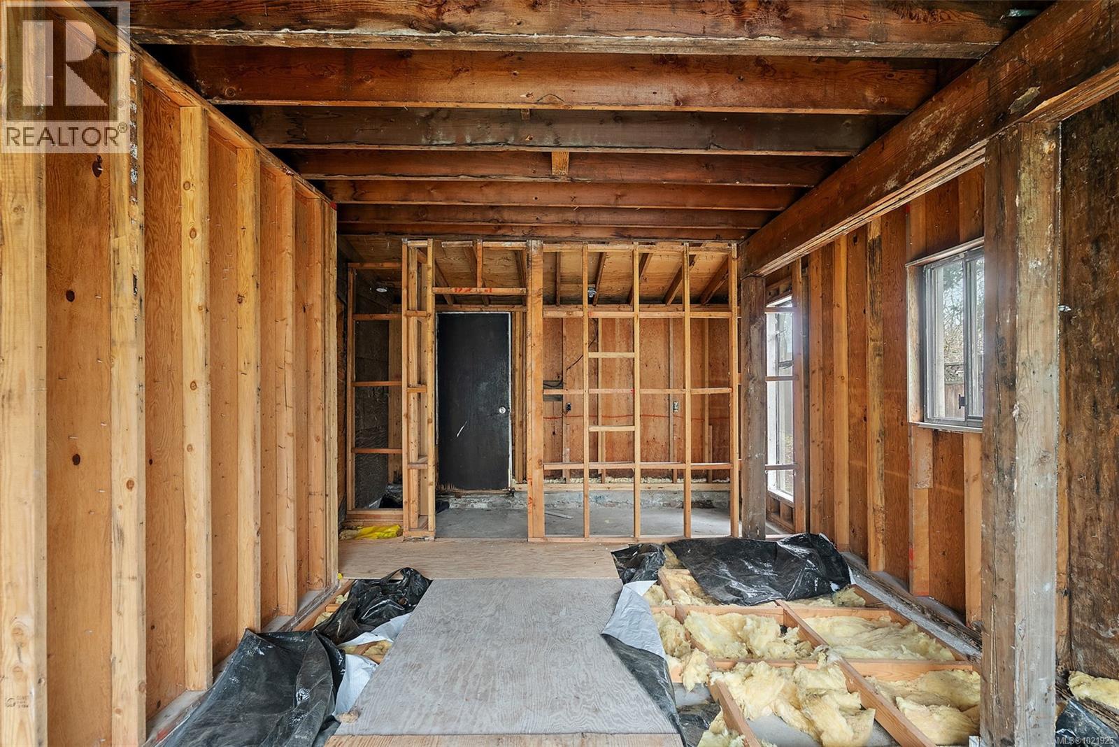 1826 Cedar Hill Cross Rd, Saanich, British Columbia  V8P 2R4 - Photo 10 - 1021925