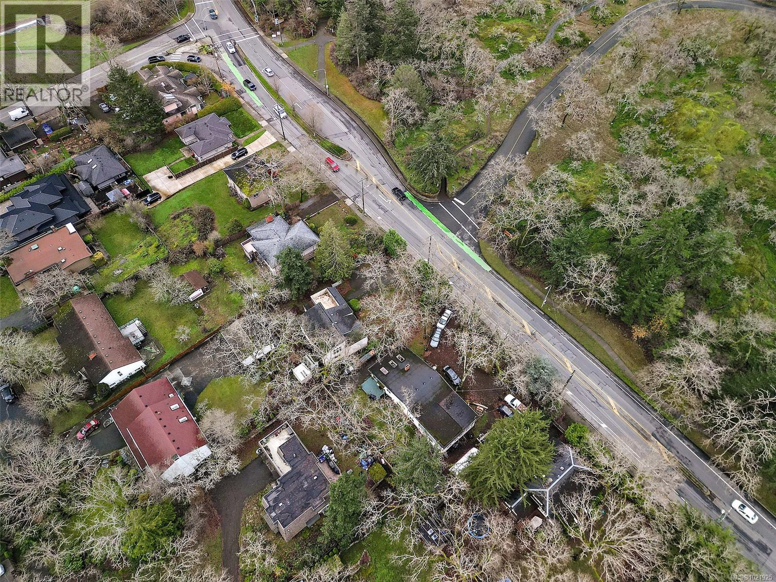 1826 Cedar Hill Cross Rd, Saanich, British Columbia  V8P 2R4 - Photo 6 - 1021925