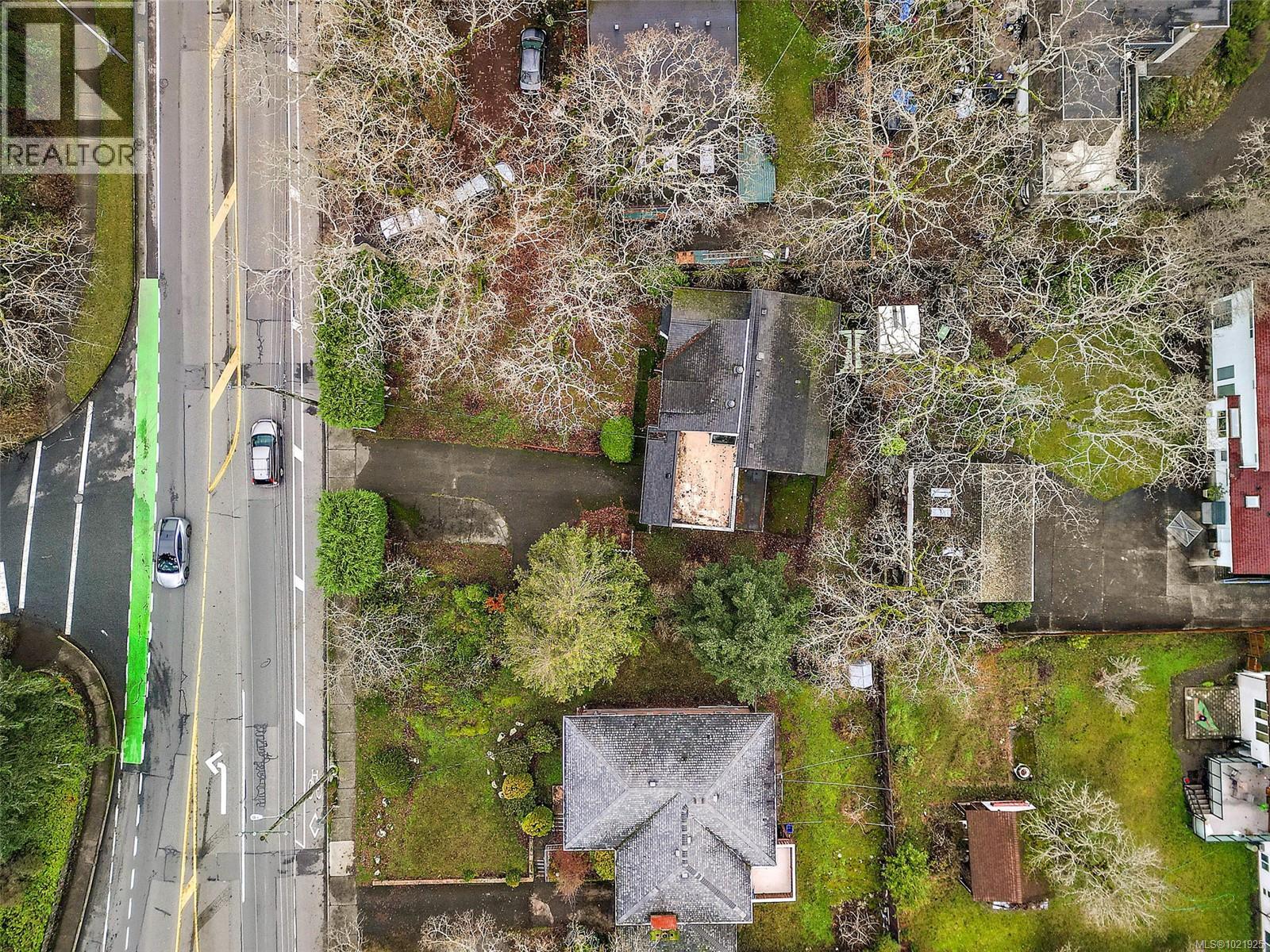 1826 Cedar Hill Cross Rd, Saanich, British Columbia  V8P 2R4 - Photo 9 - 1021925