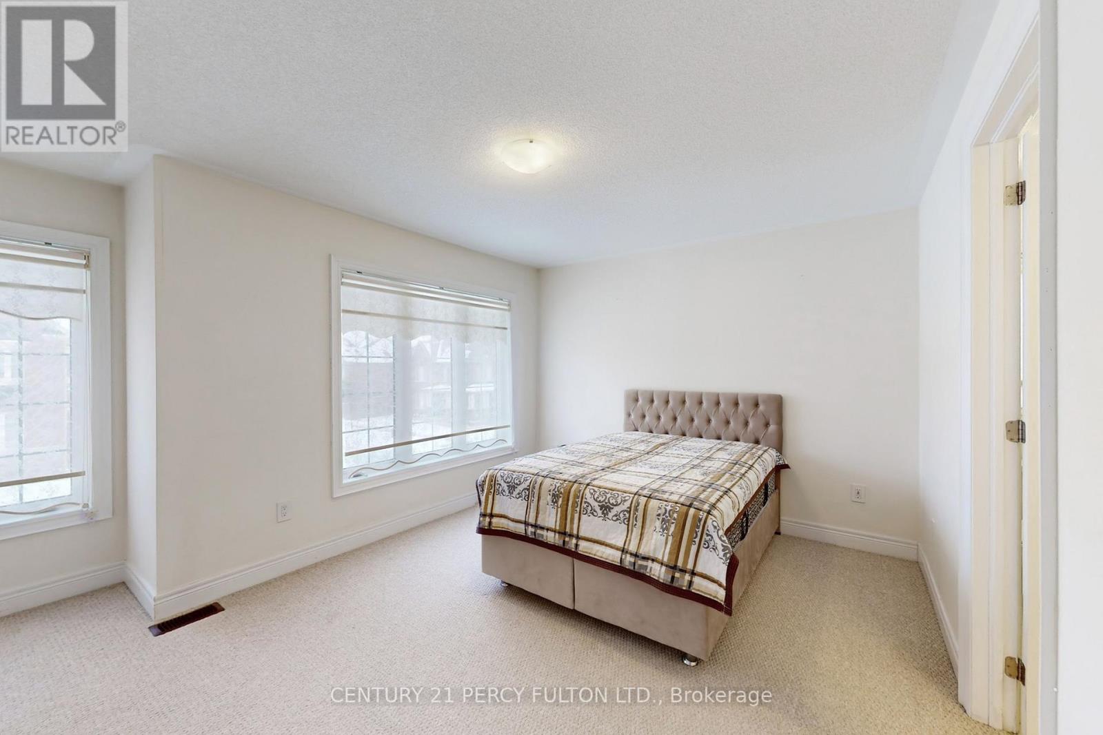 11 Sinatra Street, Brampton (Sandringham-Wellington North), Ontario  L6R 4B3 - Photo 30 - W12633132