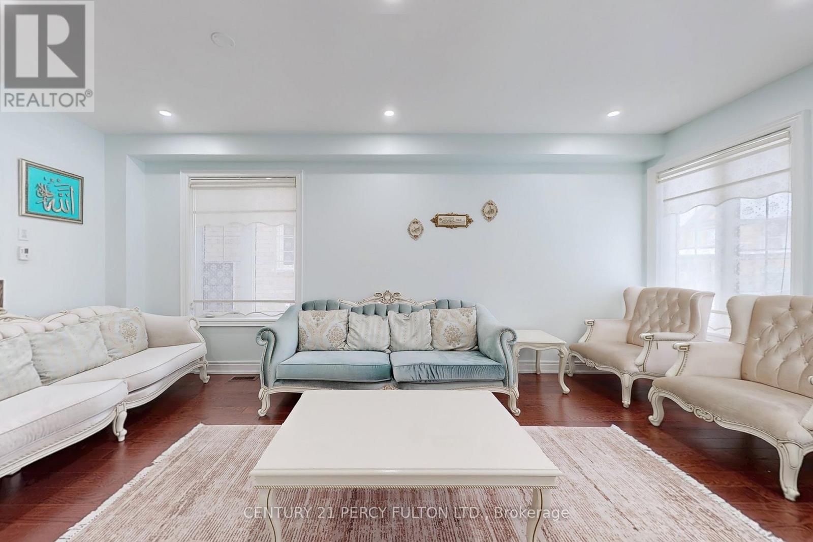 11 Sinatra Street, Brampton (Sandringham-Wellington North), Ontario  L6R 4B3 - Photo 3 - W12633132