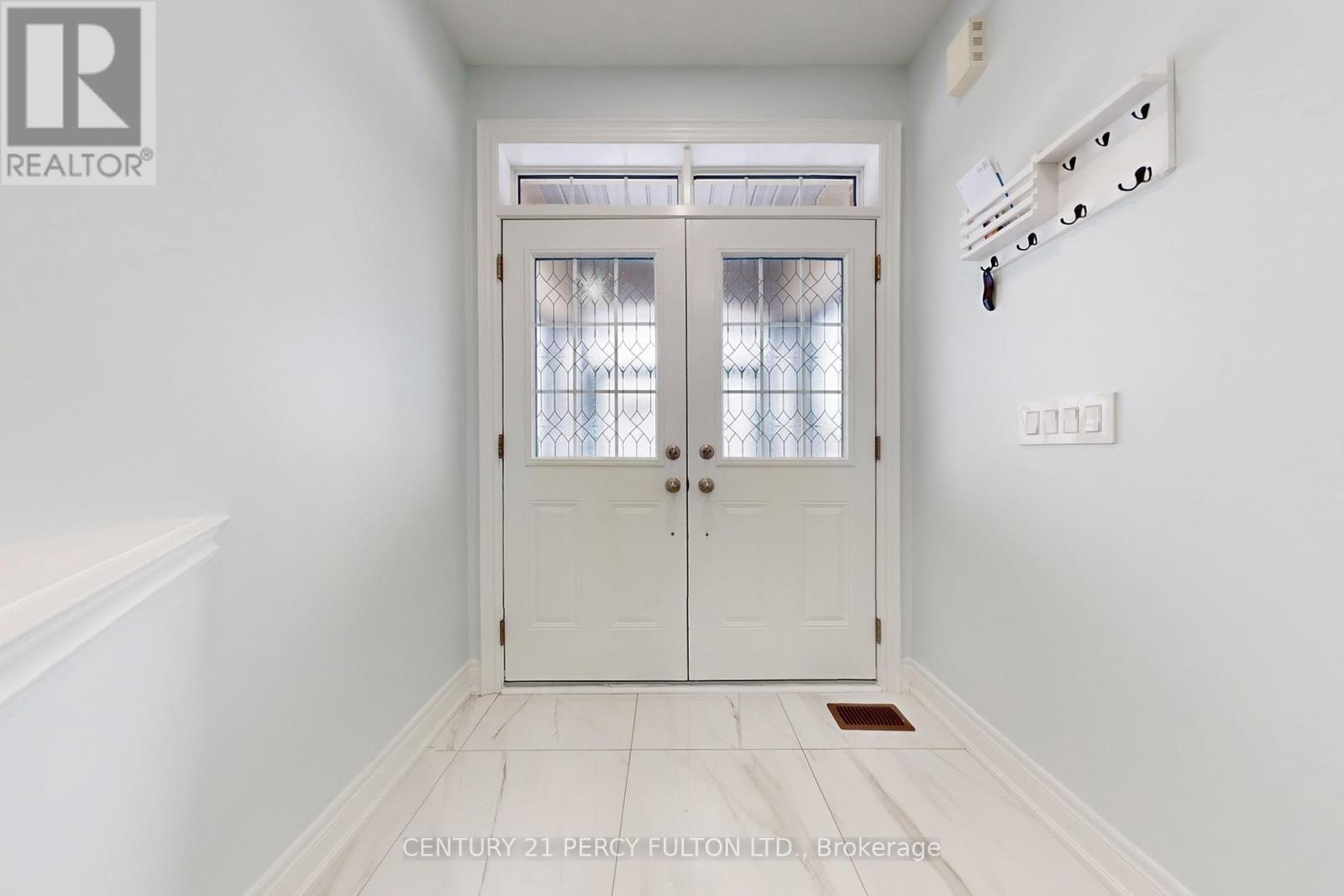 11 Sinatra Street, Brampton (Sandringham-Wellington North), Ontario  L6R 4B3 - Photo 22 - W12633132