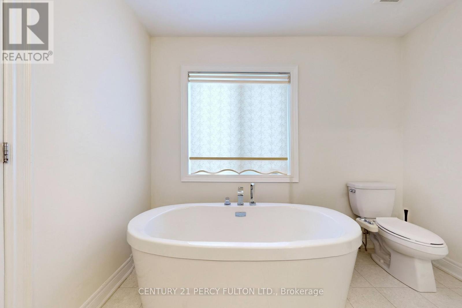 11 Sinatra Street, Brampton (Sandringham-Wellington North), Ontario  L6R 4B3 - Photo 29 - W12633132