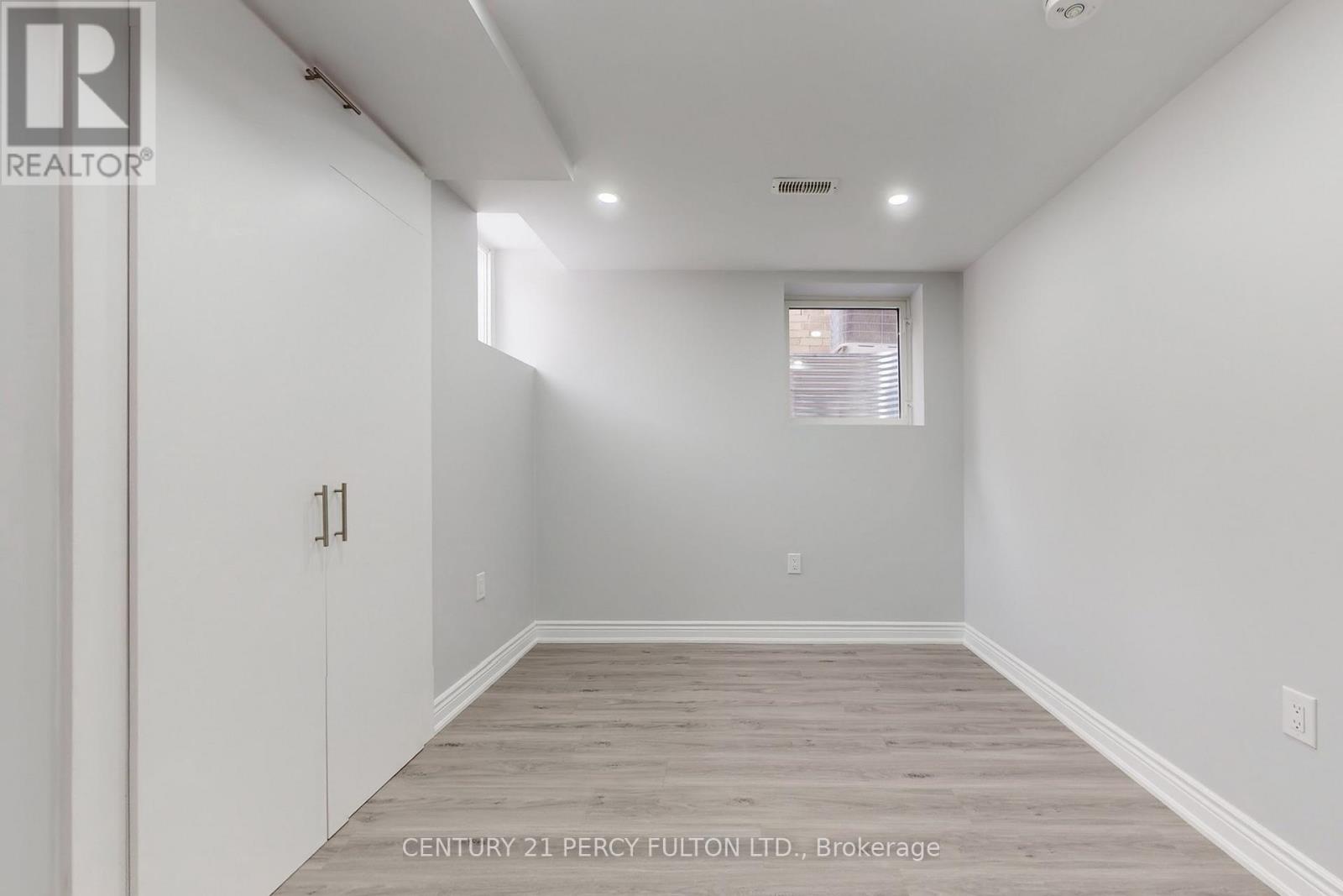 11 Sinatra Street, Brampton (Sandringham-Wellington North), Ontario  L6R 4B3 - Photo 43 - W12633132