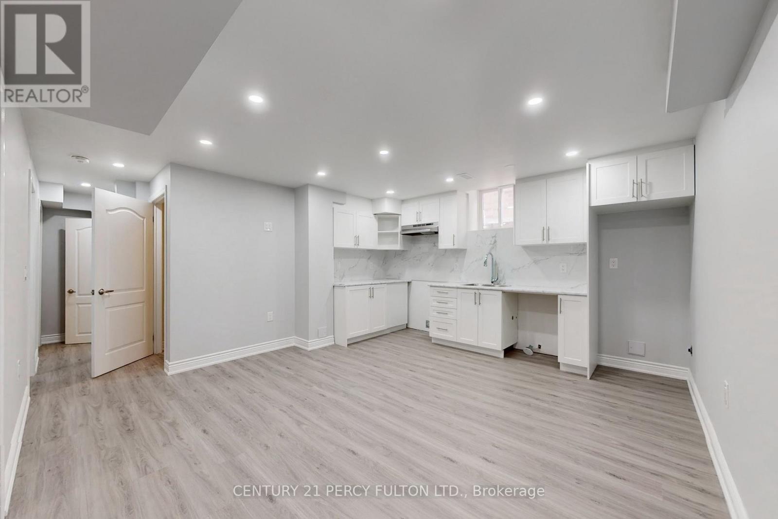 11 Sinatra Street, Brampton (Sandringham-Wellington North), Ontario  L6R 4B3 - Photo 40 - W12633132