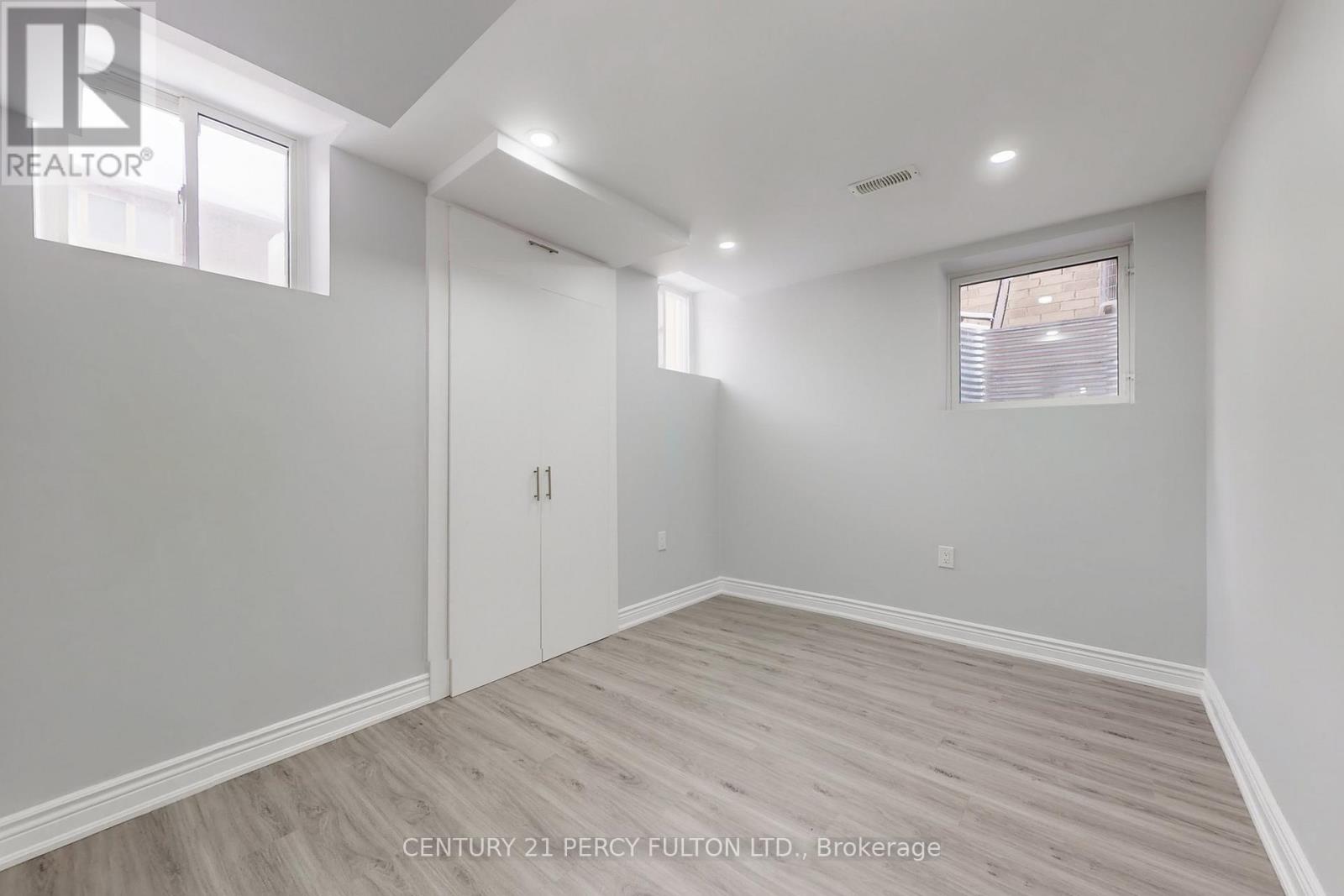 11 Sinatra Street, Brampton (Sandringham-Wellington North), Ontario  L6R 4B3 - Photo 41 - W12633132