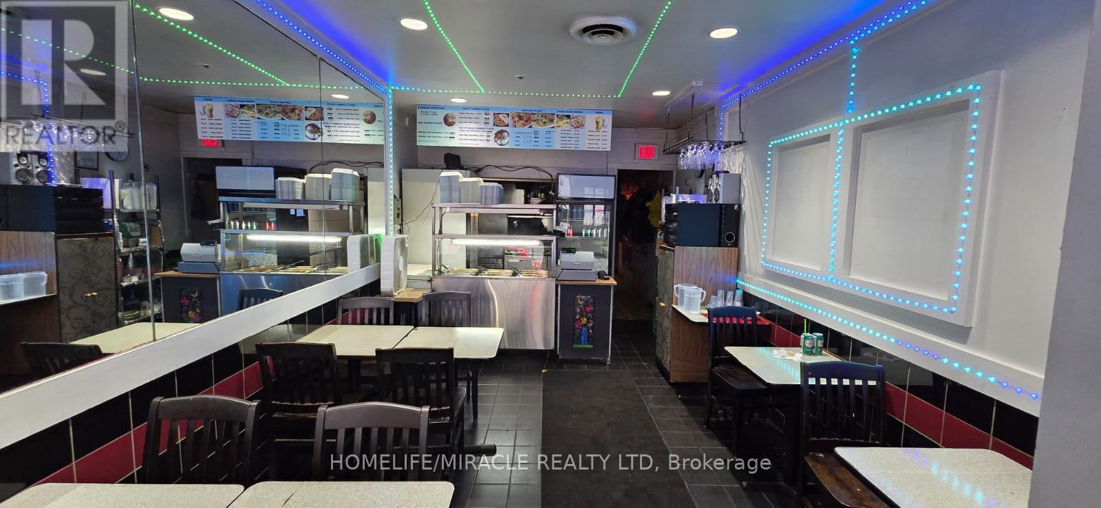 15 Hayden Street, Toronto (Church-Yonge Corridor), Ontario  M4Y 2P2 - Photo 5 - C12046759