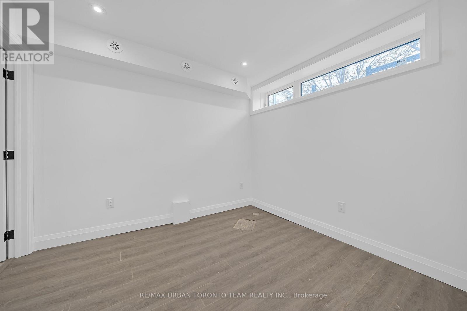 Lower - 474 Montrose Avenue, Toronto, Ontario  M6G 3H1 - Photo 8 - C12590688