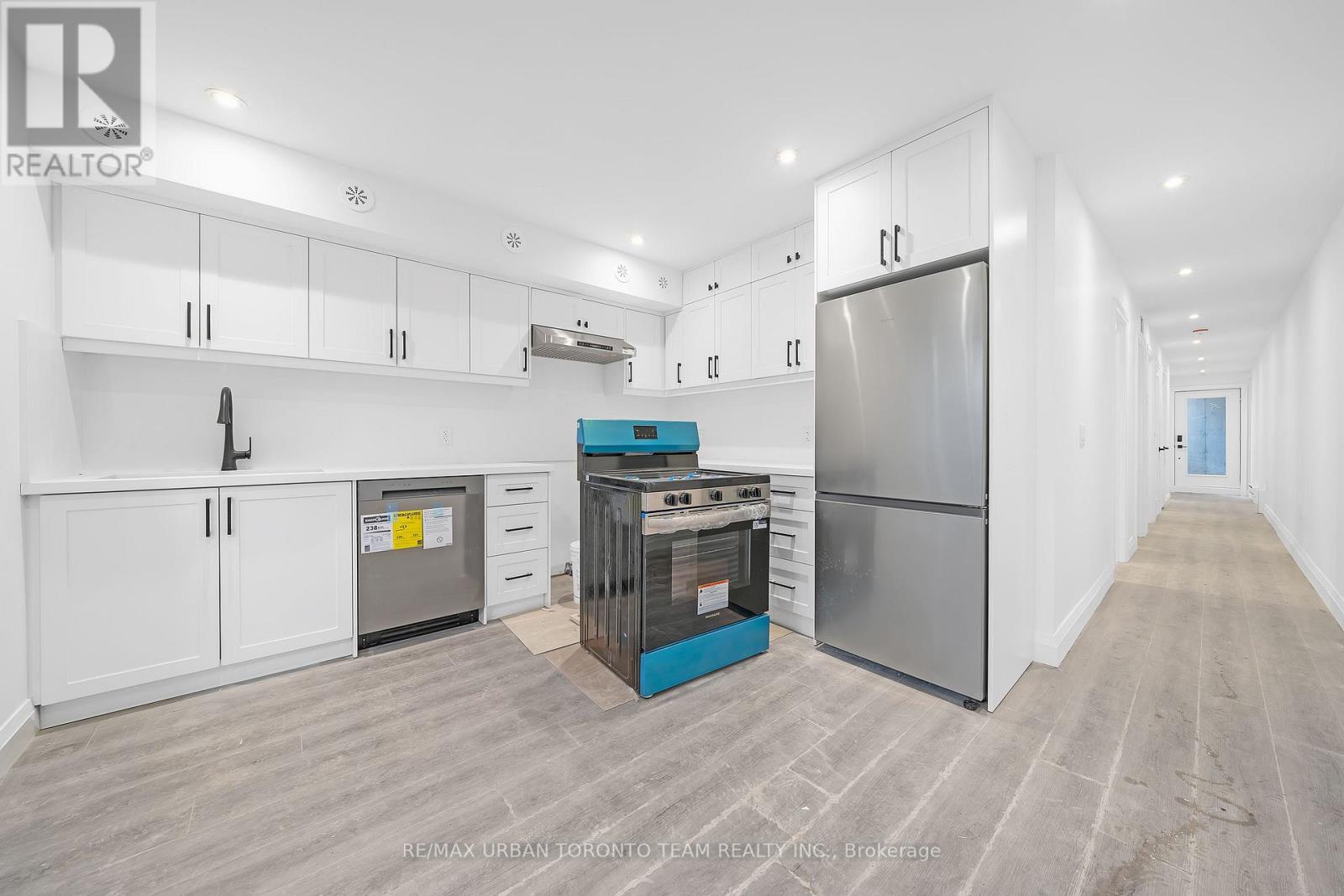 Lower - 474 Montrose Avenue, Toronto, Ontario  M6G 3H1 - Photo 5 - C12590688