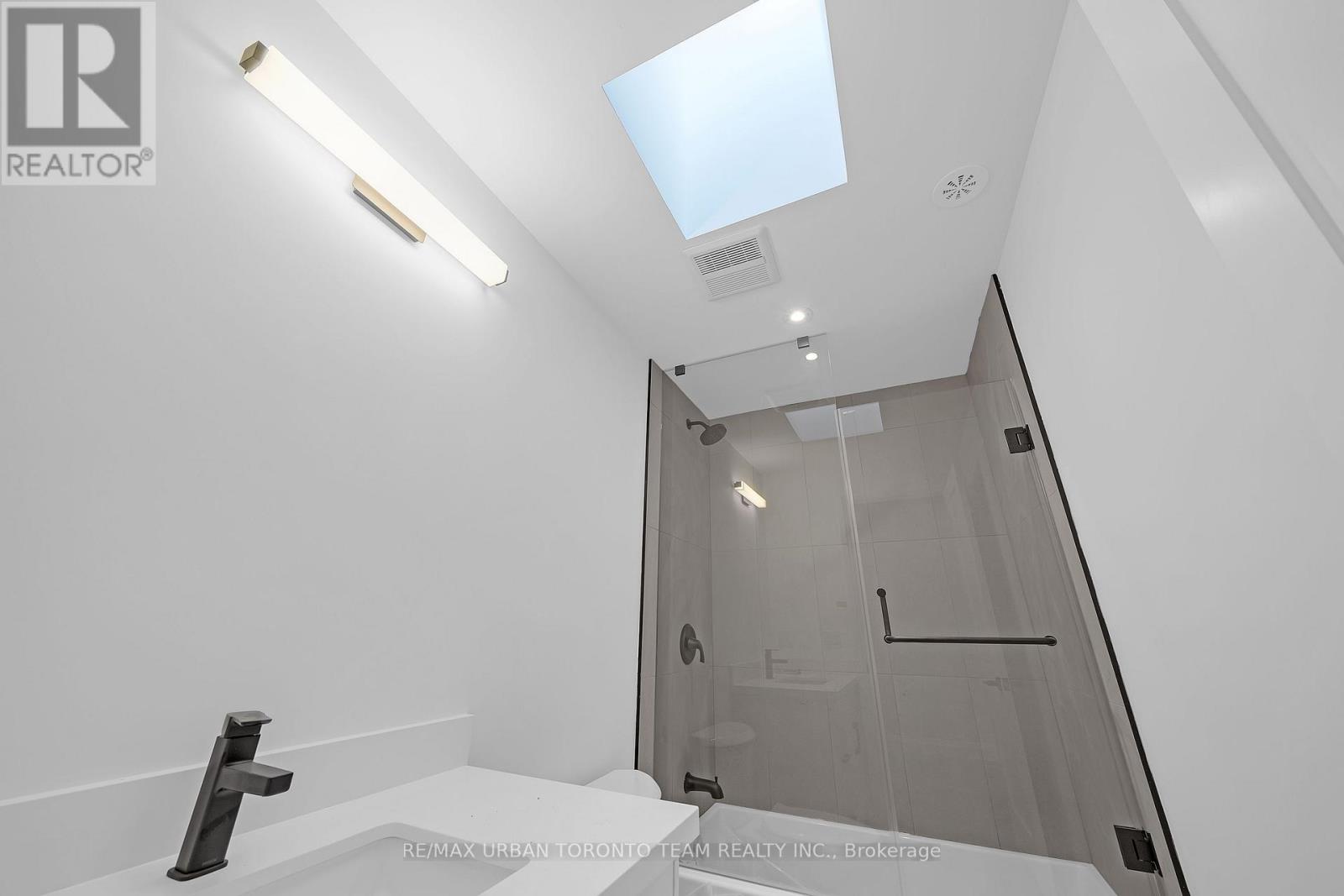 Third - 474 Montrose Avenue, Toronto, Ontario  M6G 3H1 - Photo 15 - C12591654