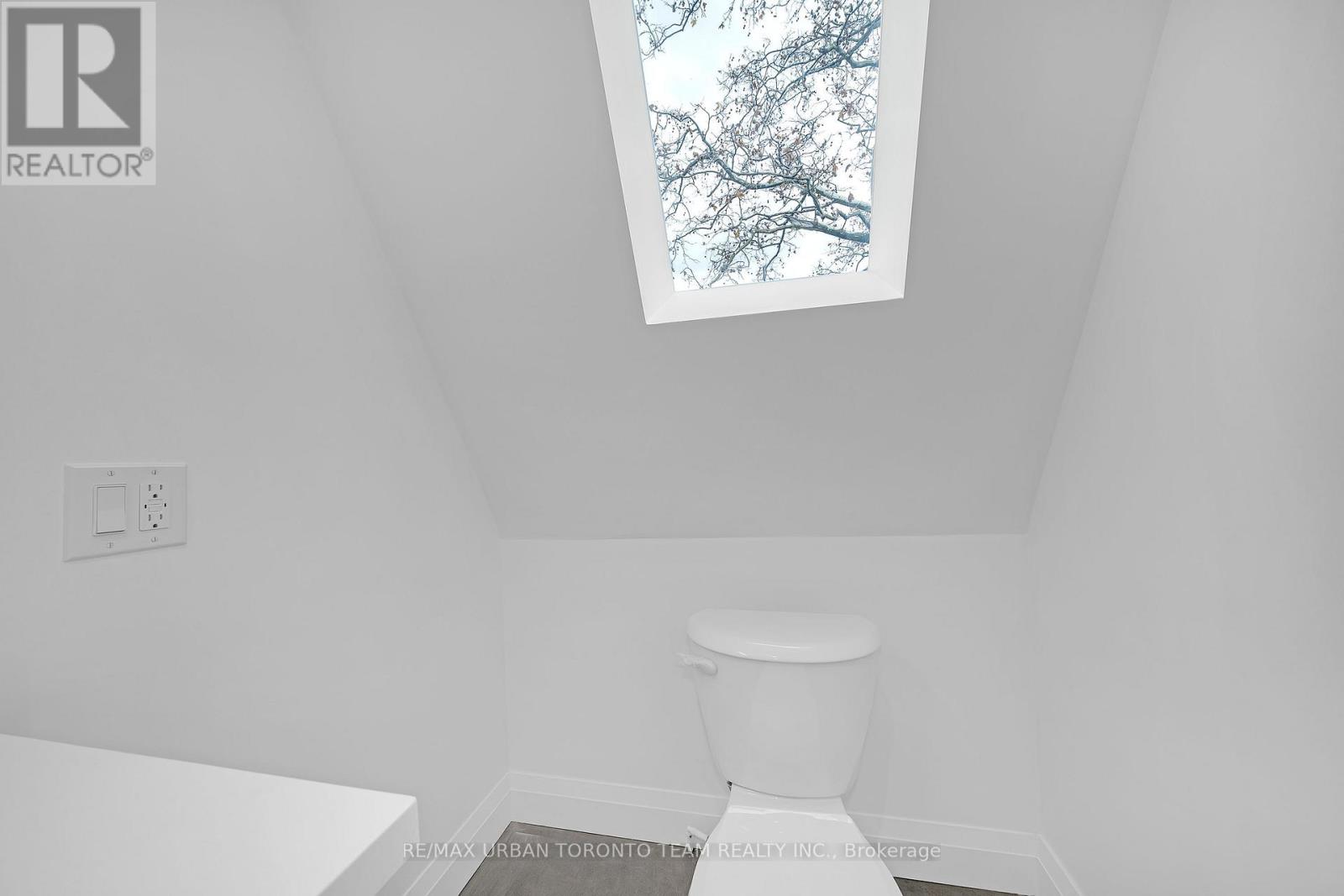 Third - 474 Montrose Avenue, Toronto, Ontario  M6G 3H1 - Photo 9 - C12591654