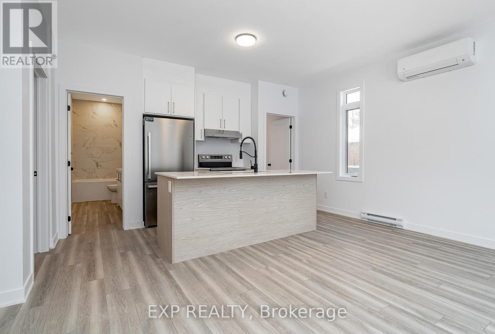 Unit B - 1369 Louis Lane, Ottawa, Ontario  K1B 3P2 - Photo 10 - X12635610