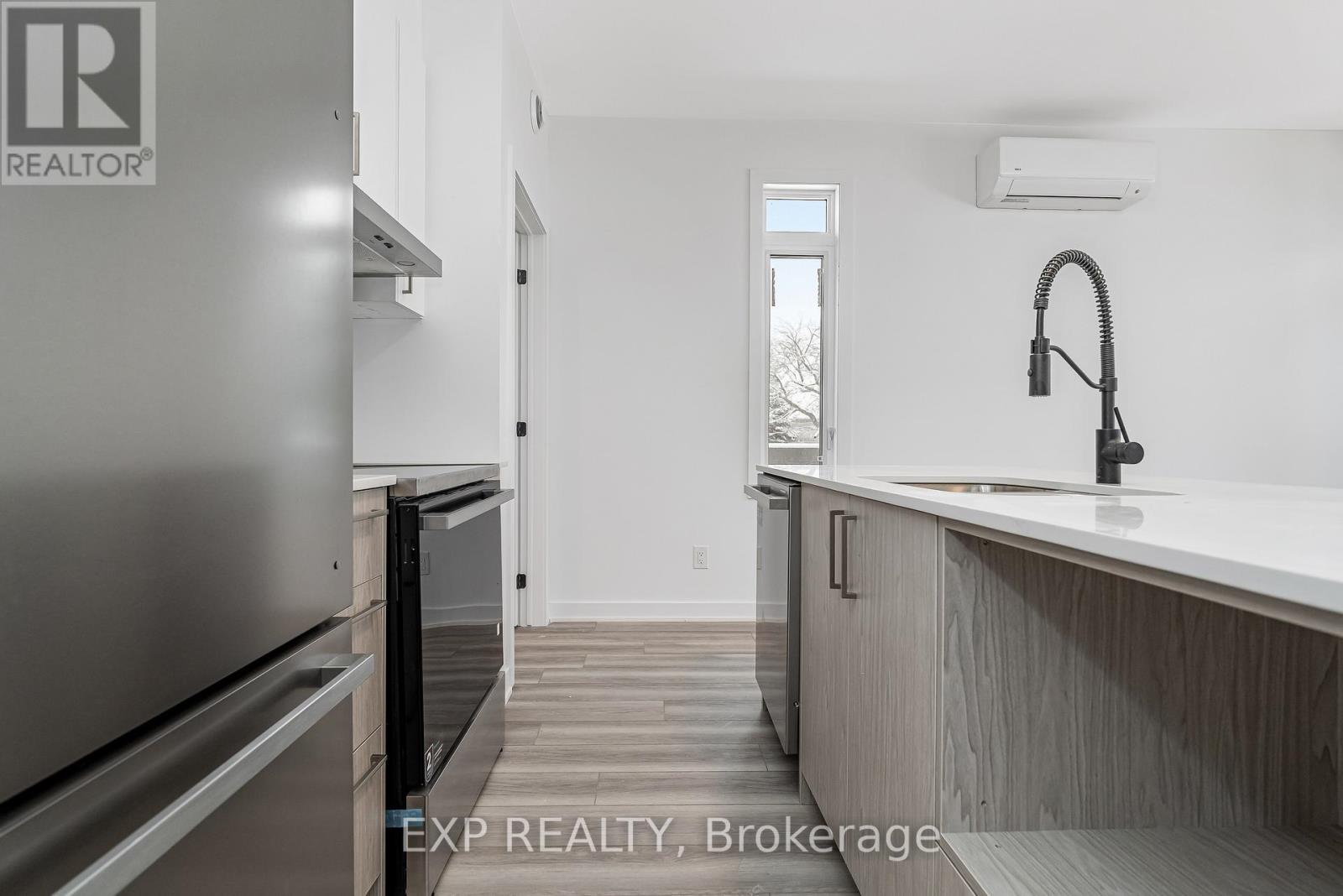 Unit B - 1369 Louis Lane, Ottawa, Ontario  K1B 3P2 - Photo 5 - X12635610