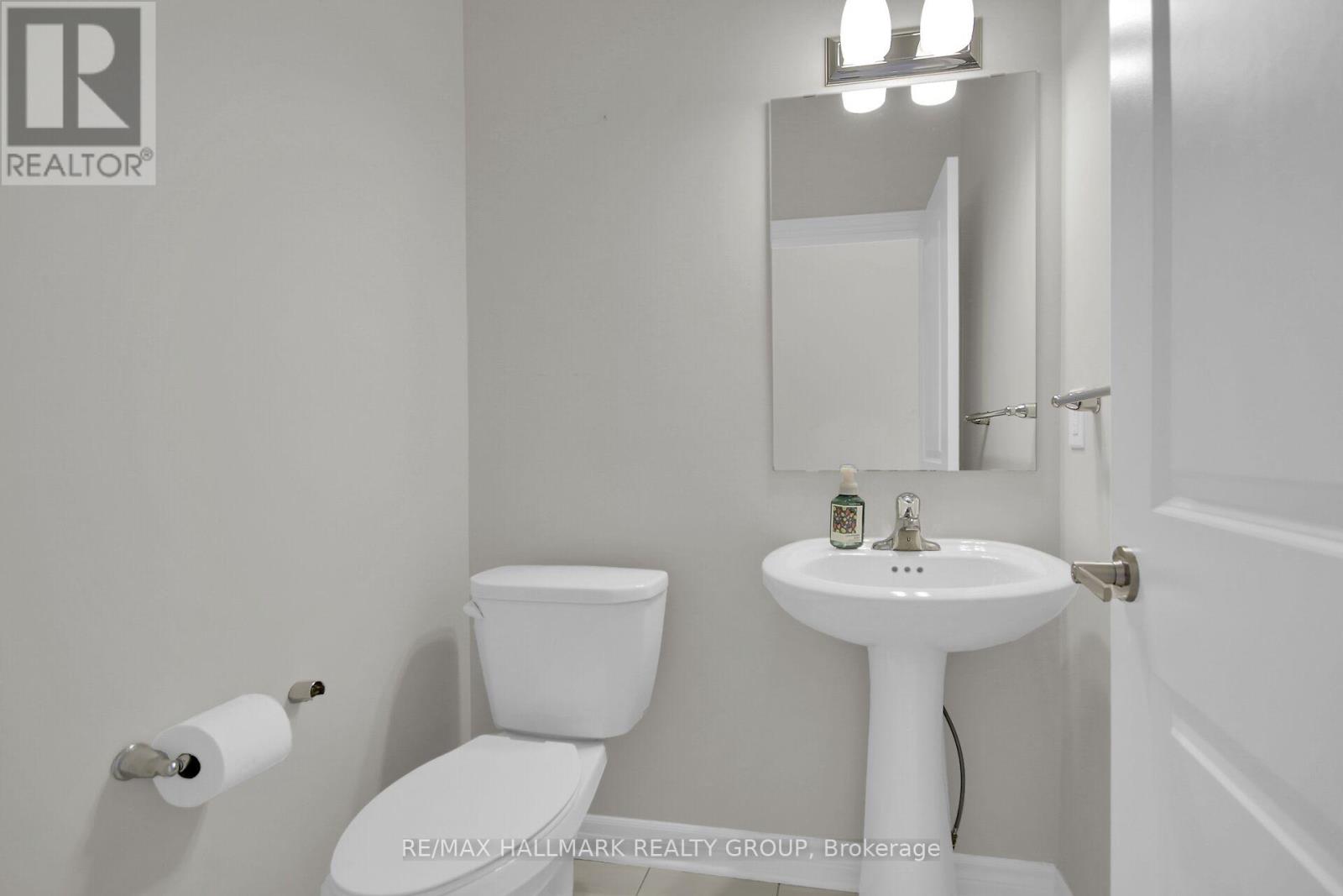 170 Wabikon Crescent, Ottawa, Ontario  K1X 0H7 - Photo 17 - X12635620