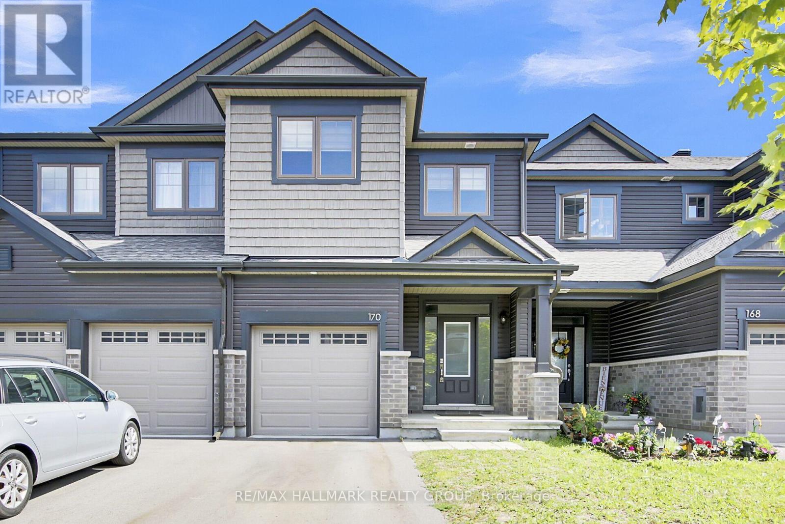 170 Wabikon Crescent, Ottawa, Ontario  K1X 0H7 - Photo 3 - X12635620