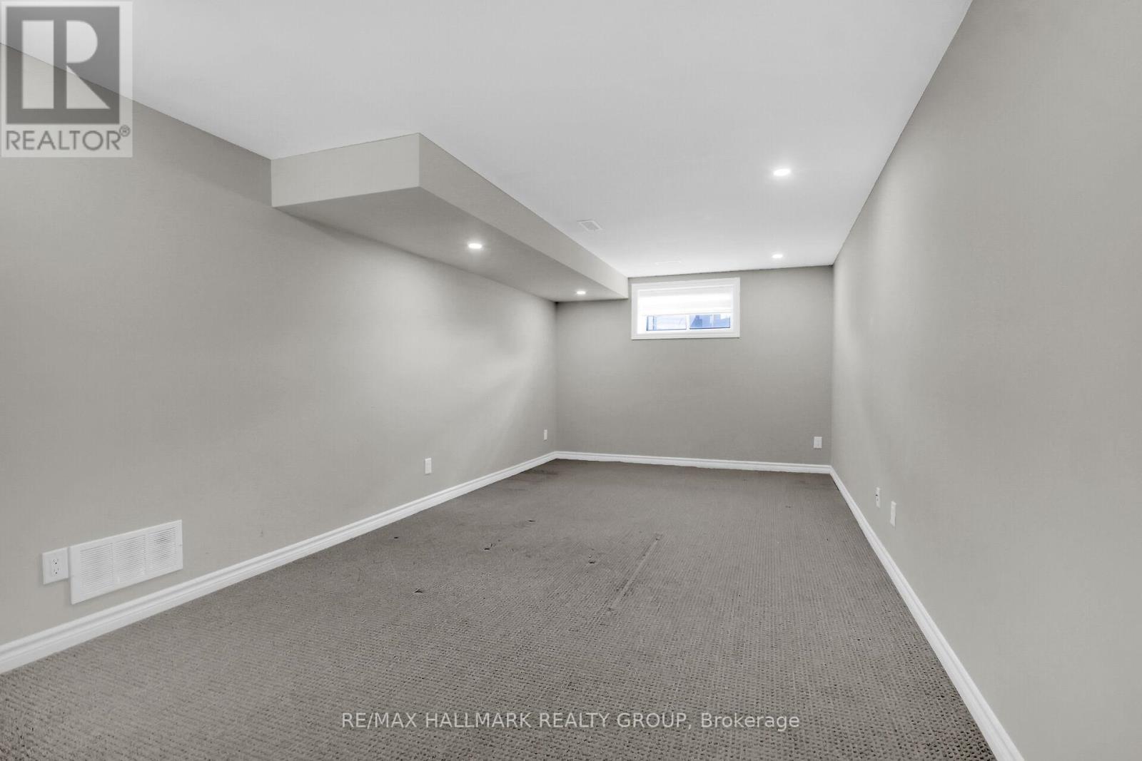 170 Wabikon Crescent, Ottawa, Ontario  K1X 0H7 - Photo 33 - X12635620