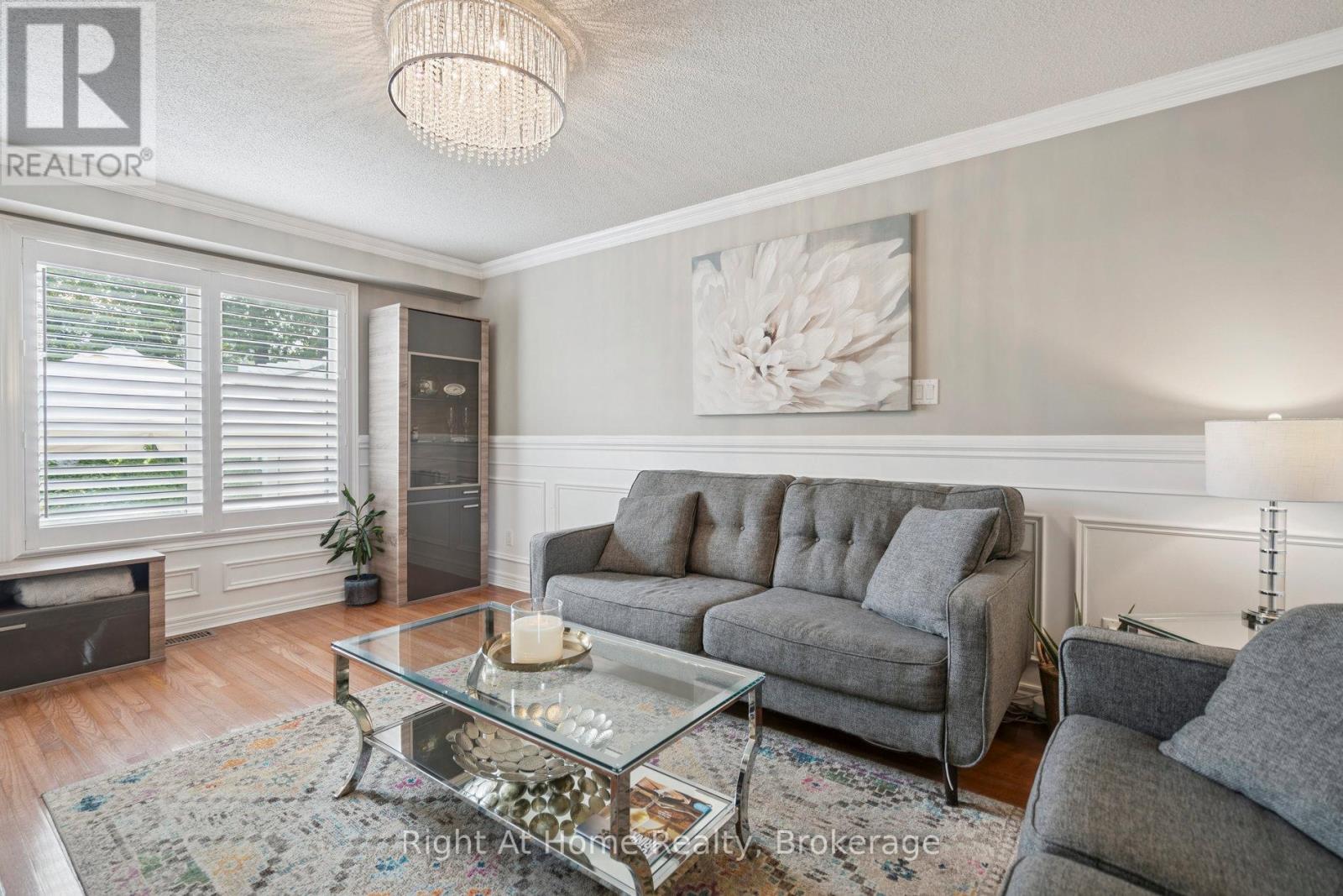 20 Scottswood Lane, Haldimand, Ontario  N3W 2M4 - Photo 16 - X12635628