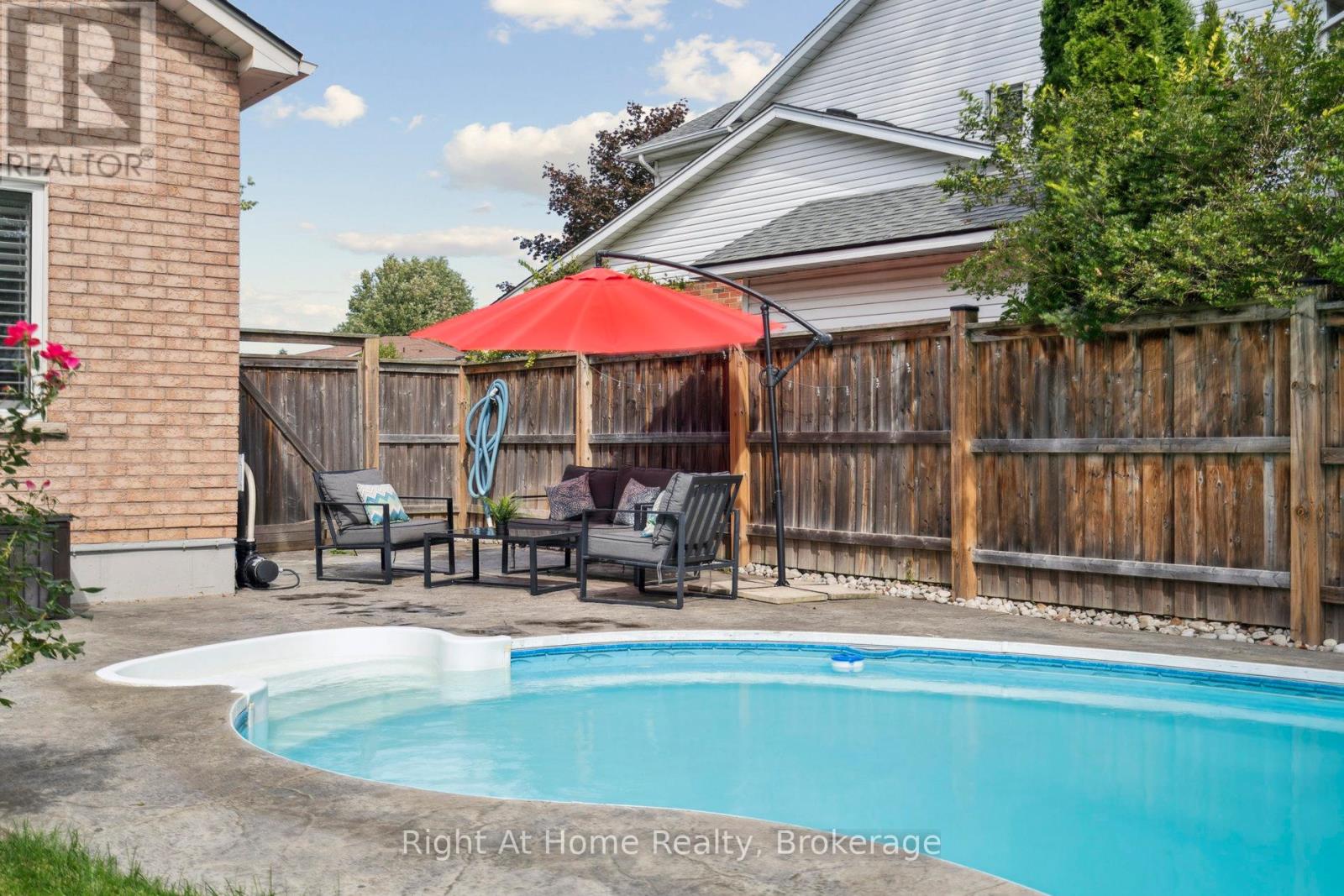 20 Scottswood Lane, Haldimand, Ontario  N3W 2M4 - Photo 40 - X12635628