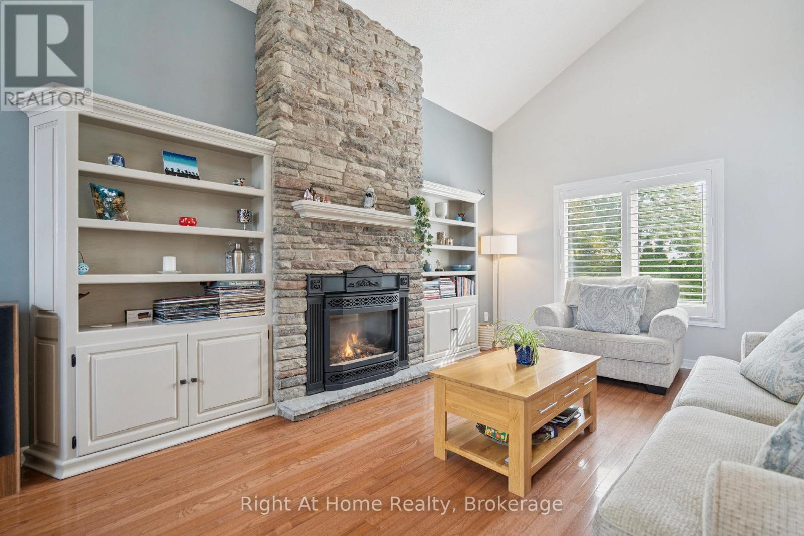 20 Scottswood Lane, Haldimand, Ontario  N3W 2M4 - Photo 6 - X12635628