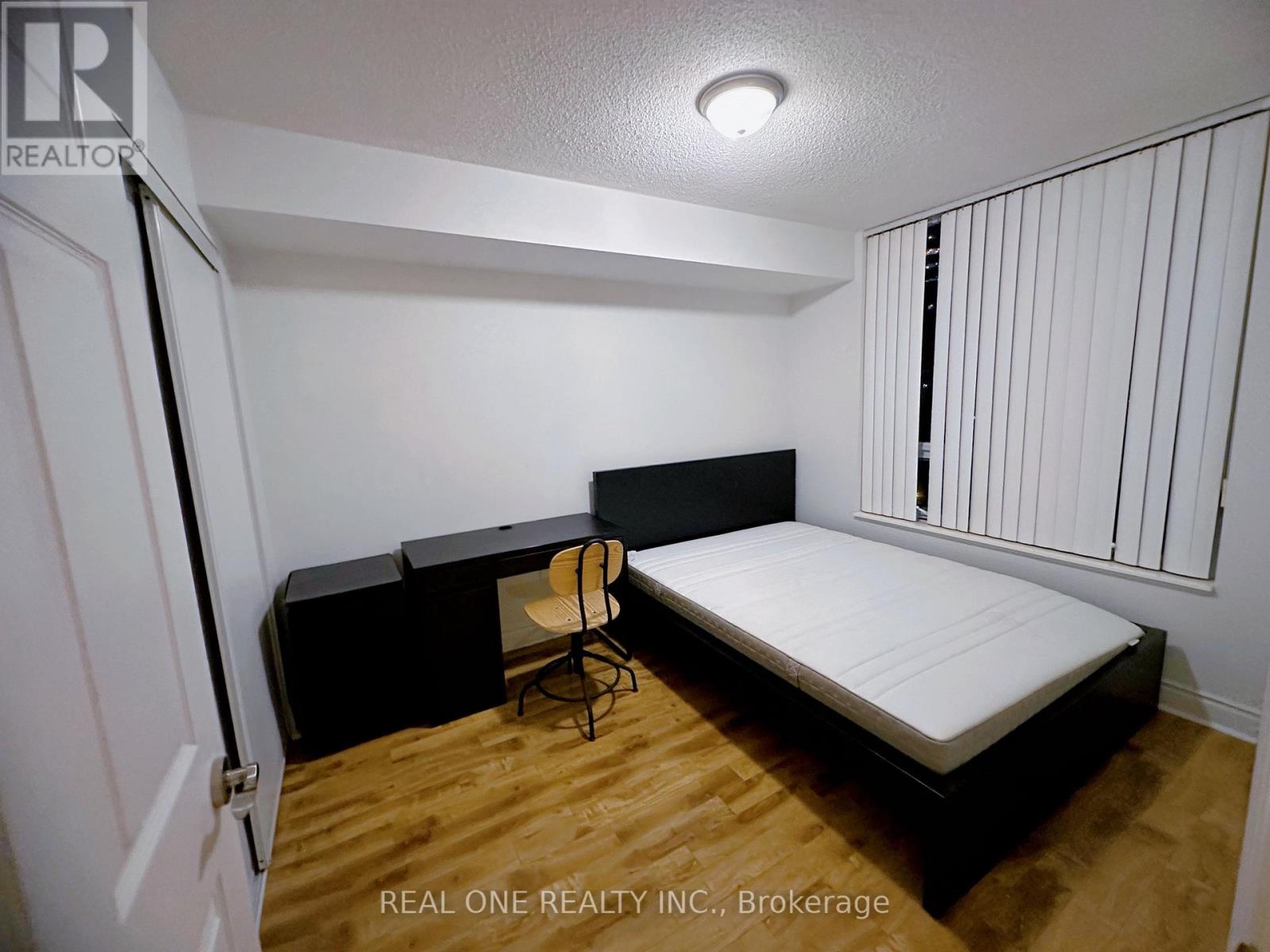 714 - 15 Greenview Avenue, Toronto (Newtonbrook West), Ontario  M2M 4M7 - Photo 7 - C12635606