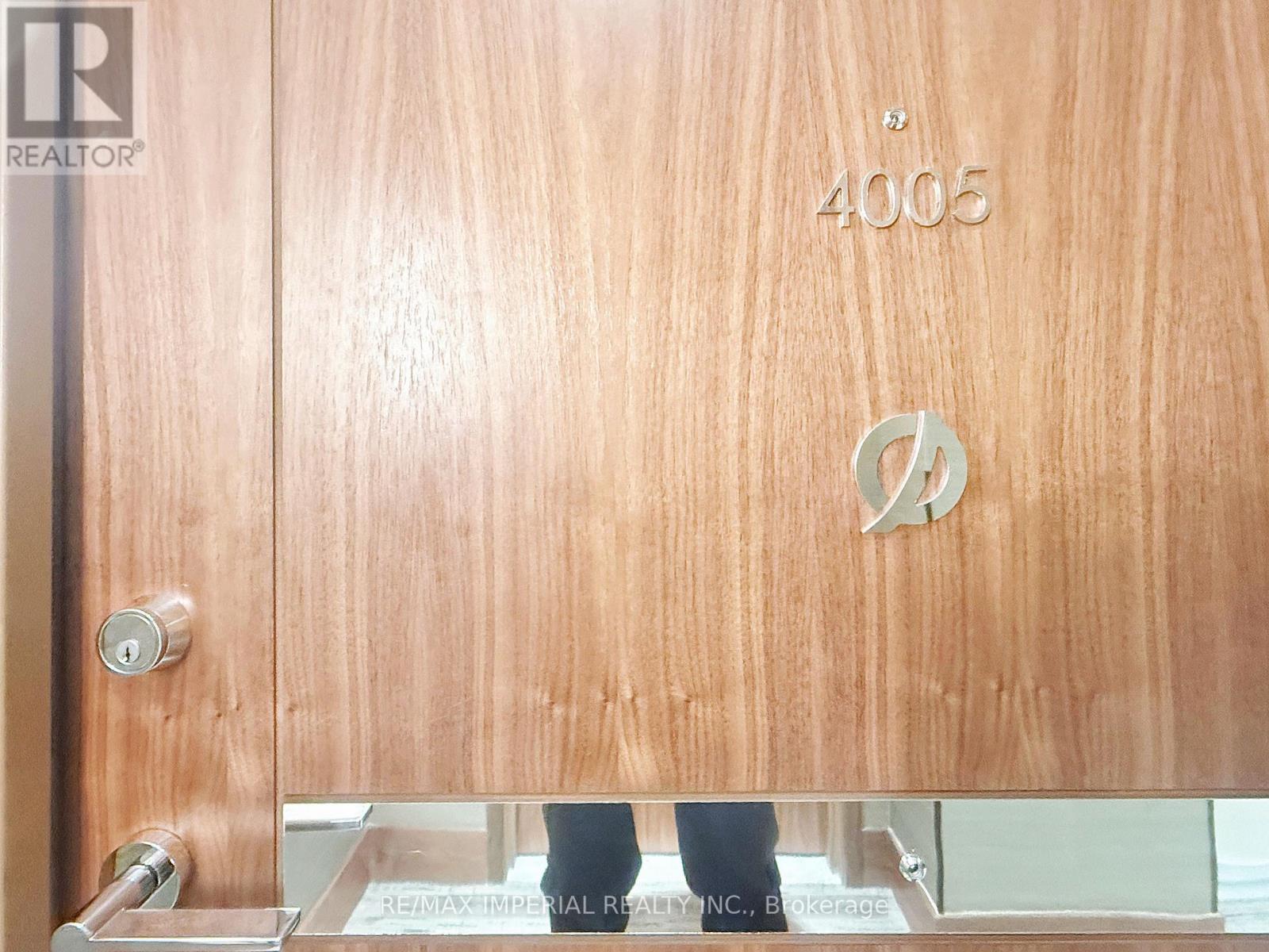 4005 - 1 Concord Cityplace Way, Toronto (Waterfront Communities), Ontario  M5V 0X3 - Photo 2 - C12635608