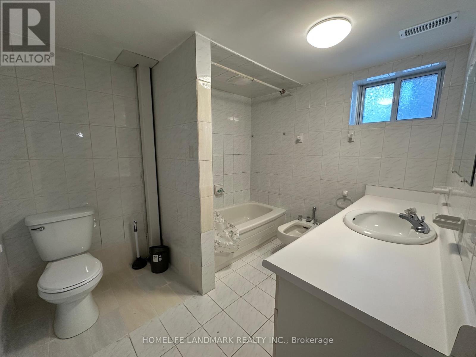 Bsmt - 46 Verwood Avenue, Toronto, Ontario  M3H 2K7 - Photo 7 - C12635618