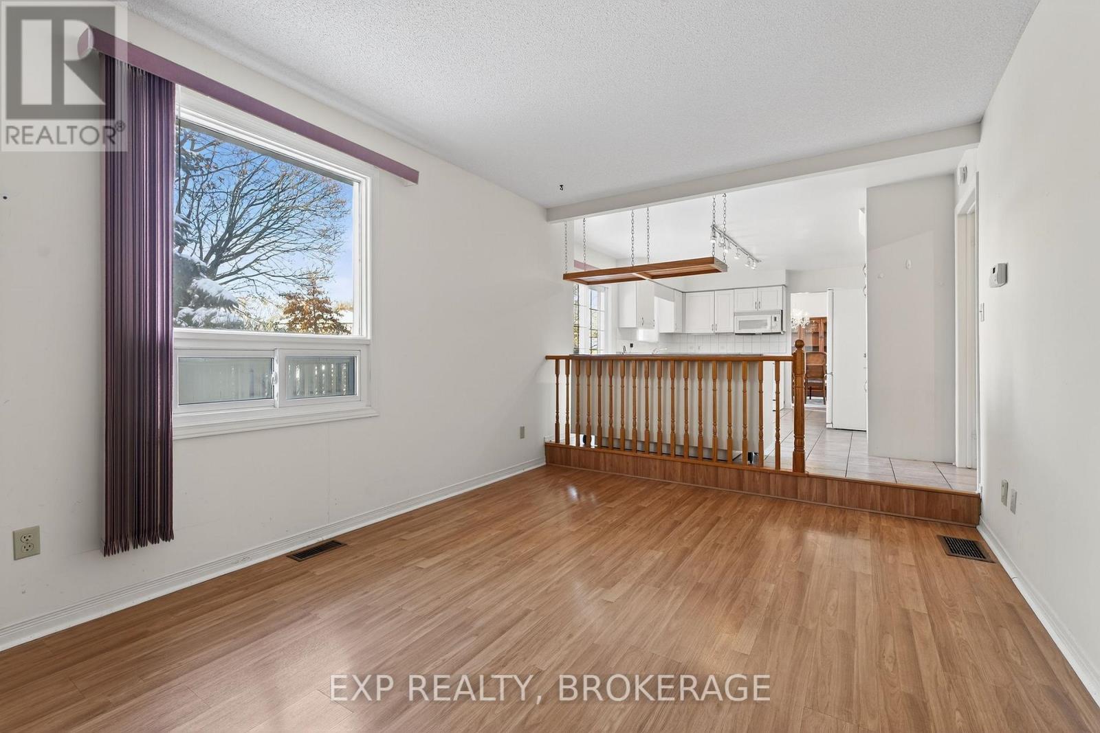 59 Chartwell Crescent, Kingston (Kingston East (Incl Barret Crt)), Ontario  K7K 6P3 - Photo 11 - X12635636