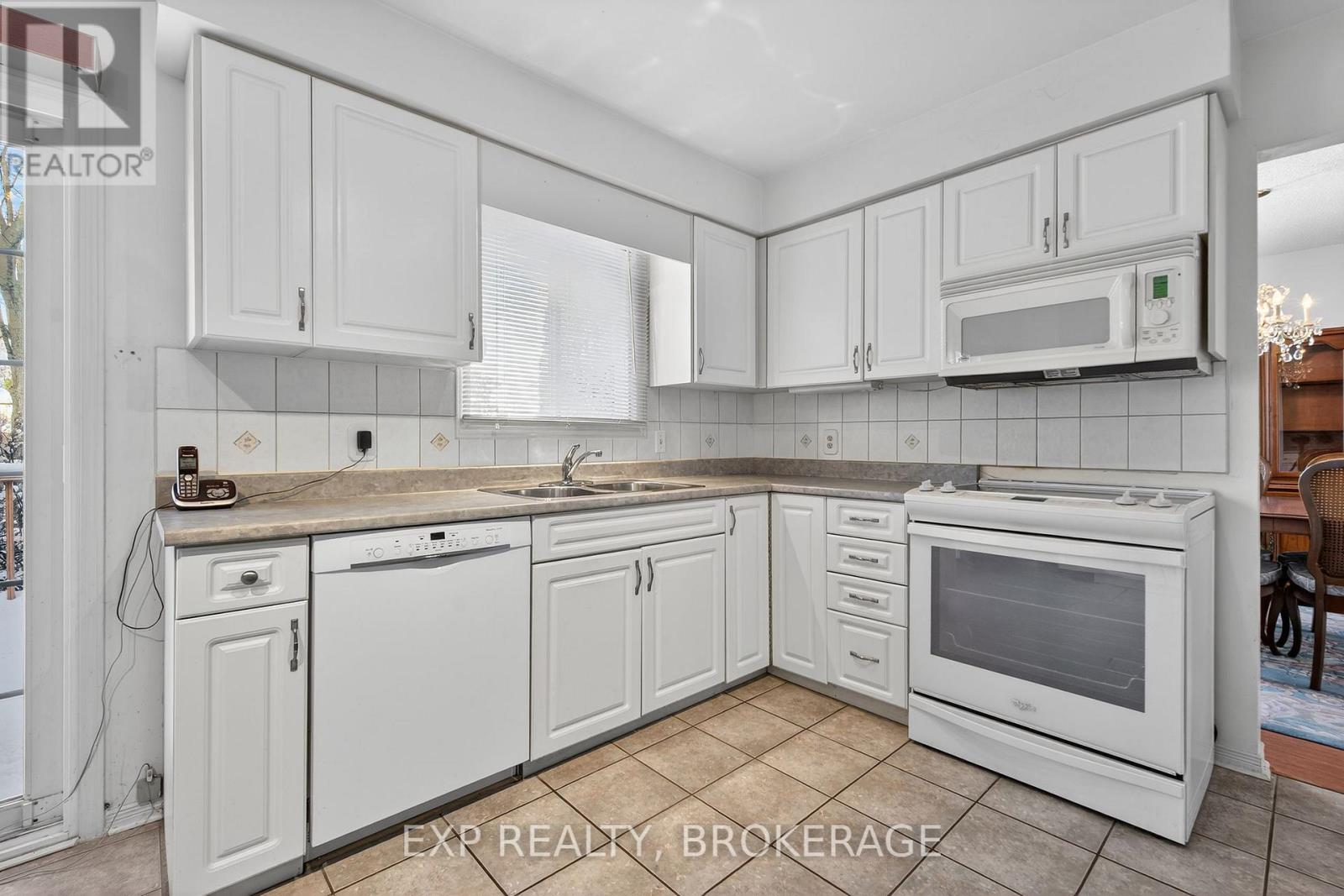 59 Chartwell Crescent, Kingston (Kingston East (Incl Barret Crt)), Ontario  K7K 6P3 - Photo 14 - X12635636