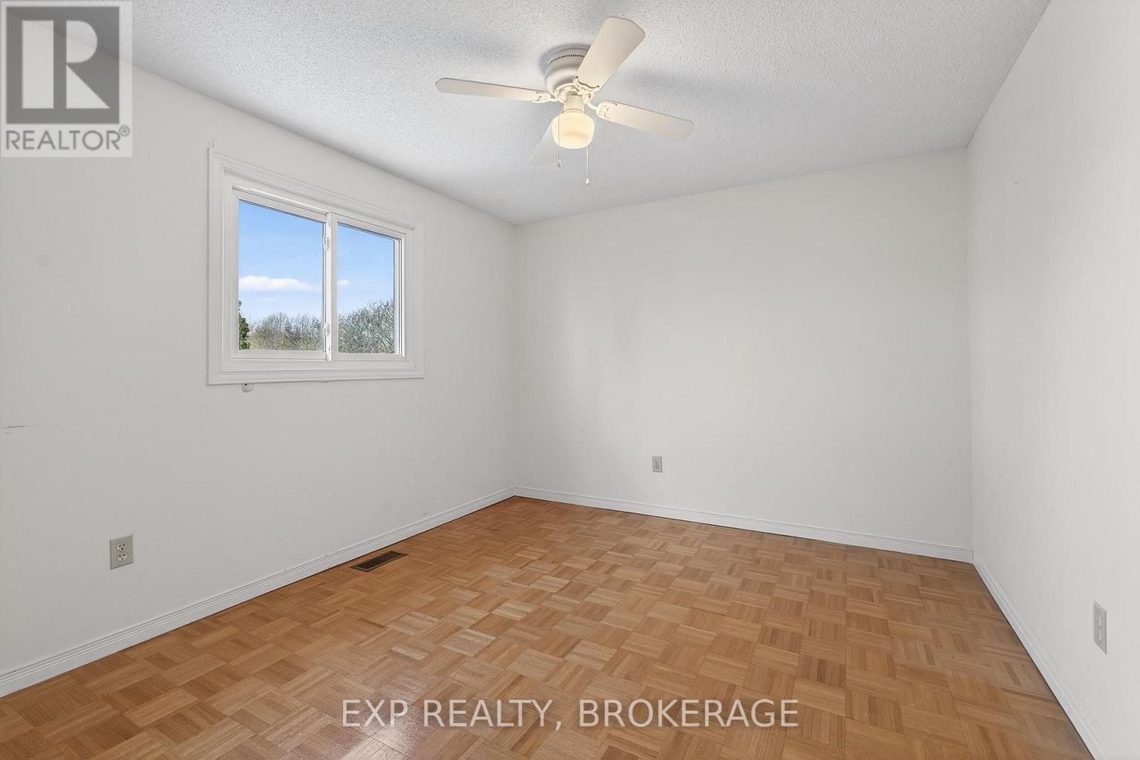 59 Chartwell Crescent, Kingston (Kingston East (Incl Barret Crt)), Ontario  K7K 6P3 - Photo 20 - X12635636