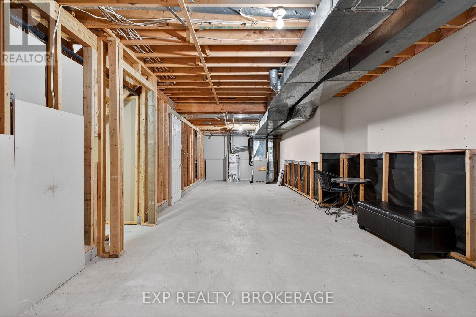 59 Chartwell Crescent, Kingston (Kingston East (Incl Barret Crt)), Ontario  K7K 6P3 - Photo 31 - X12635636