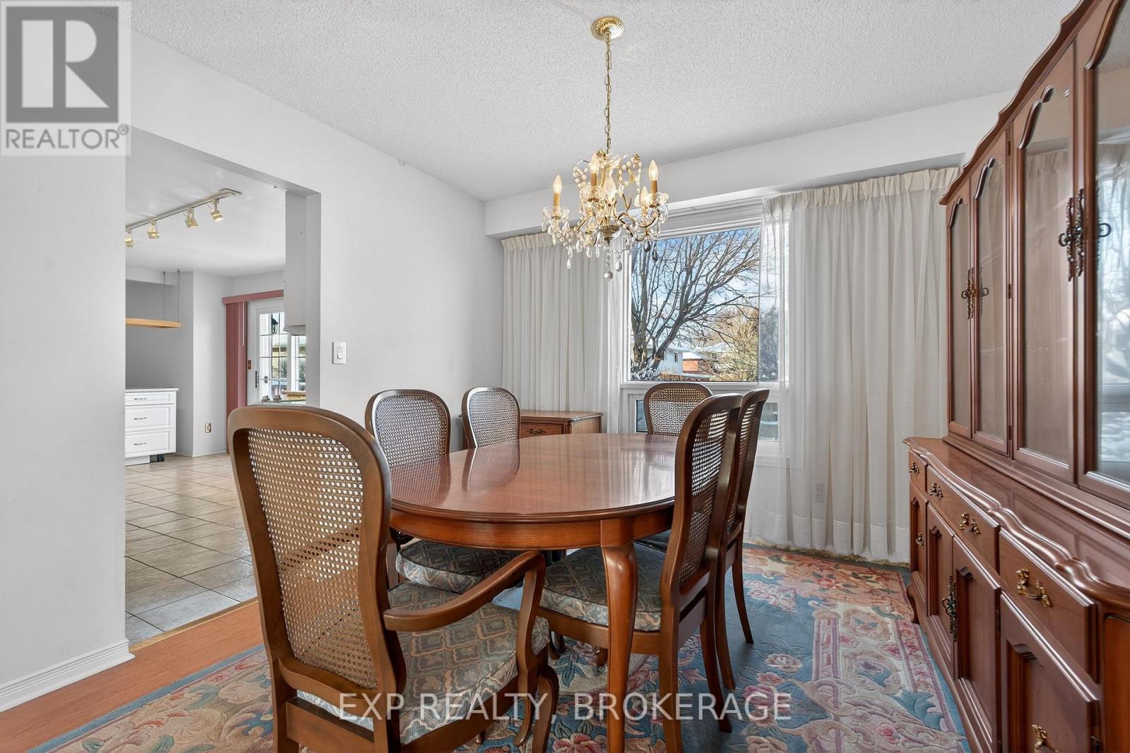 59 Chartwell Crescent, Kingston (Kingston East (Incl Barret Crt)), Ontario  K7K 6P3 - Photo 8 - X12635636