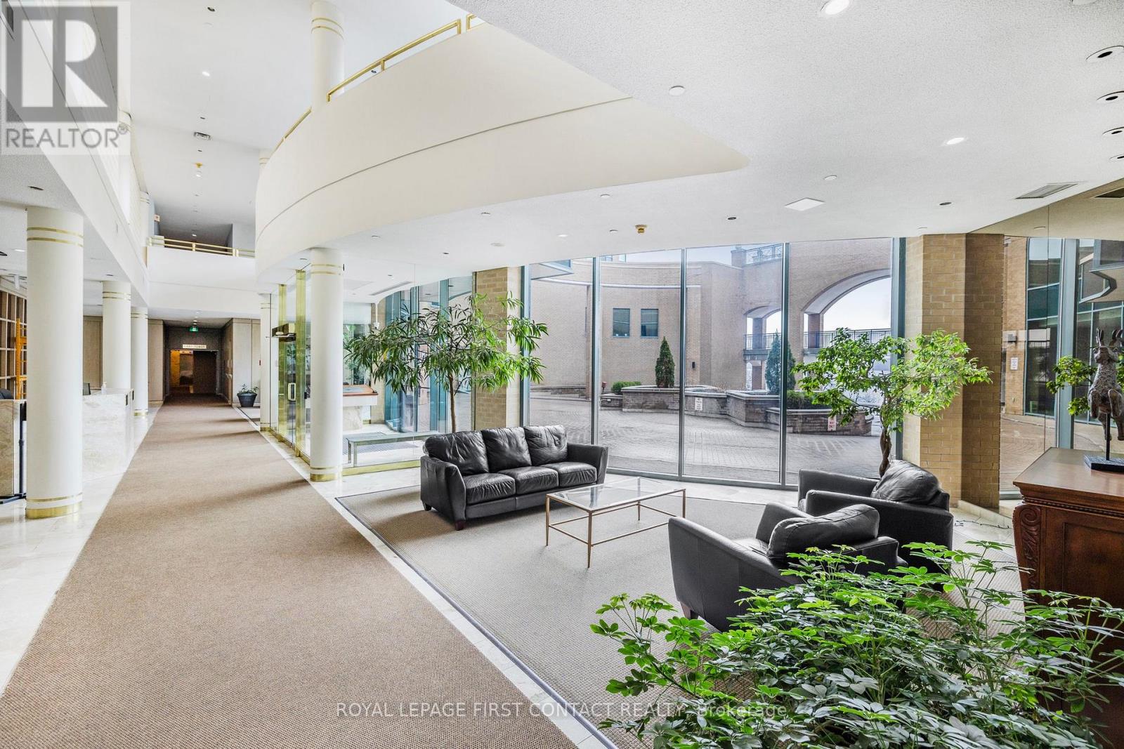 1405 - 150 Dunlop Street E, Barrie (City Centre), Ontario  L4M 6H1 - Photo 4 - S12635624