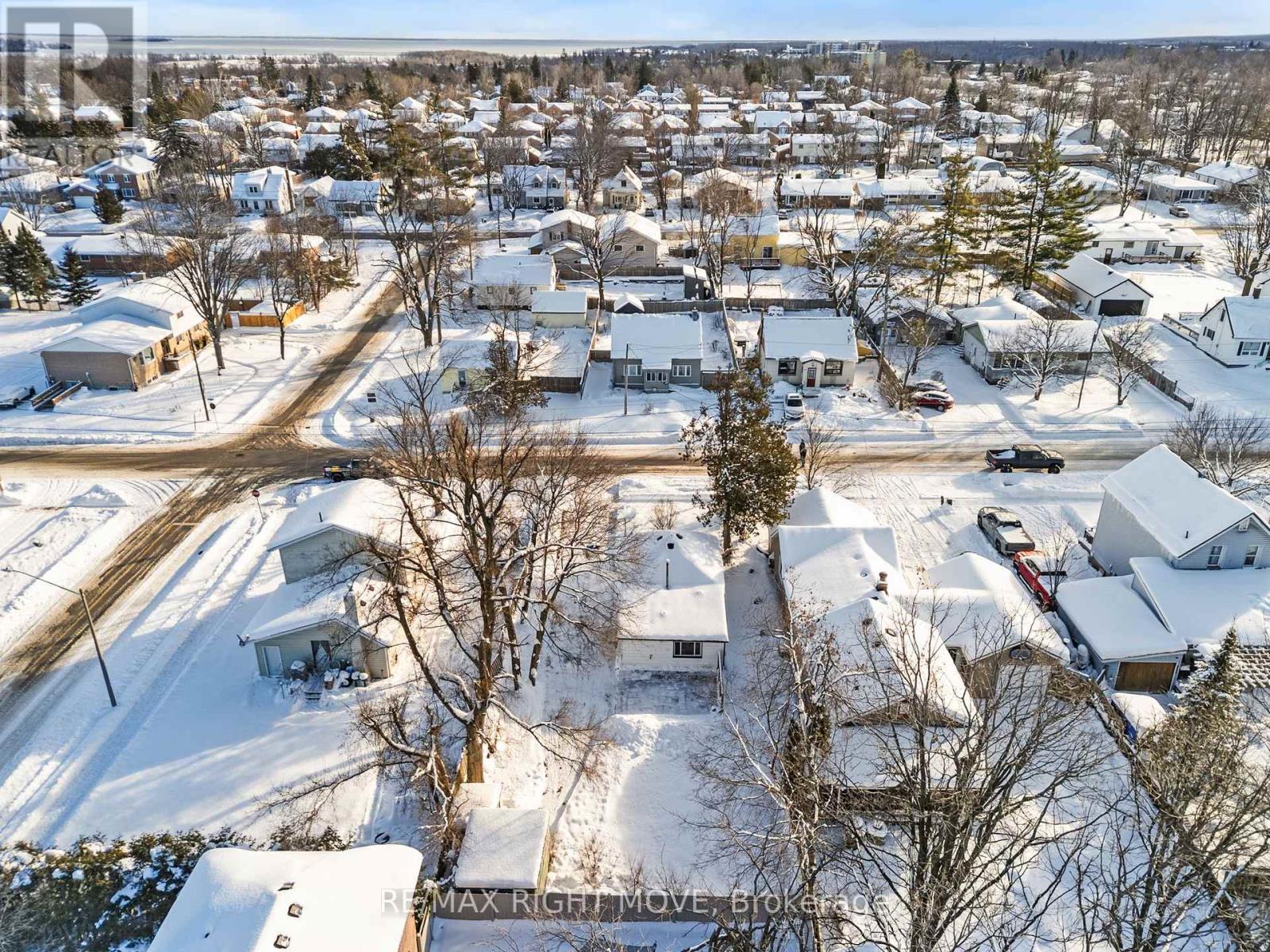 388 Mary Street, Orillia, Ontario  L3V 3G3 - Photo 35 - S12635626
