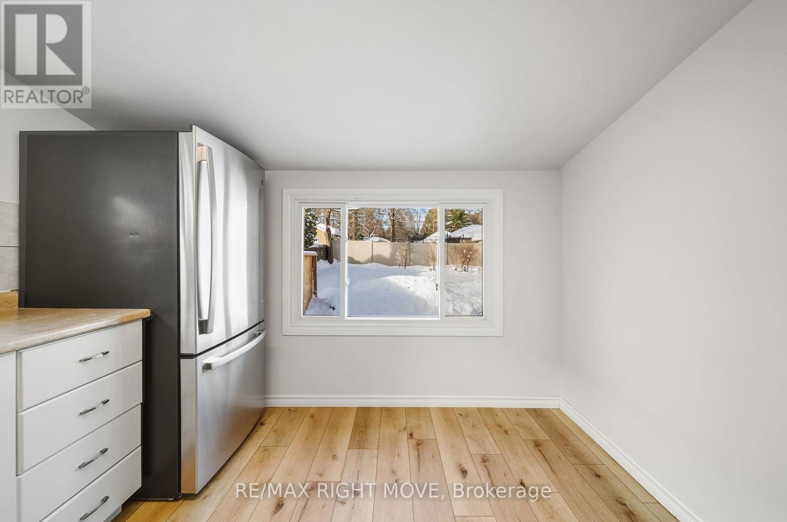 388 Mary Street, Orillia, Ontario  L3V 3G3 - Photo 4 - S12635626