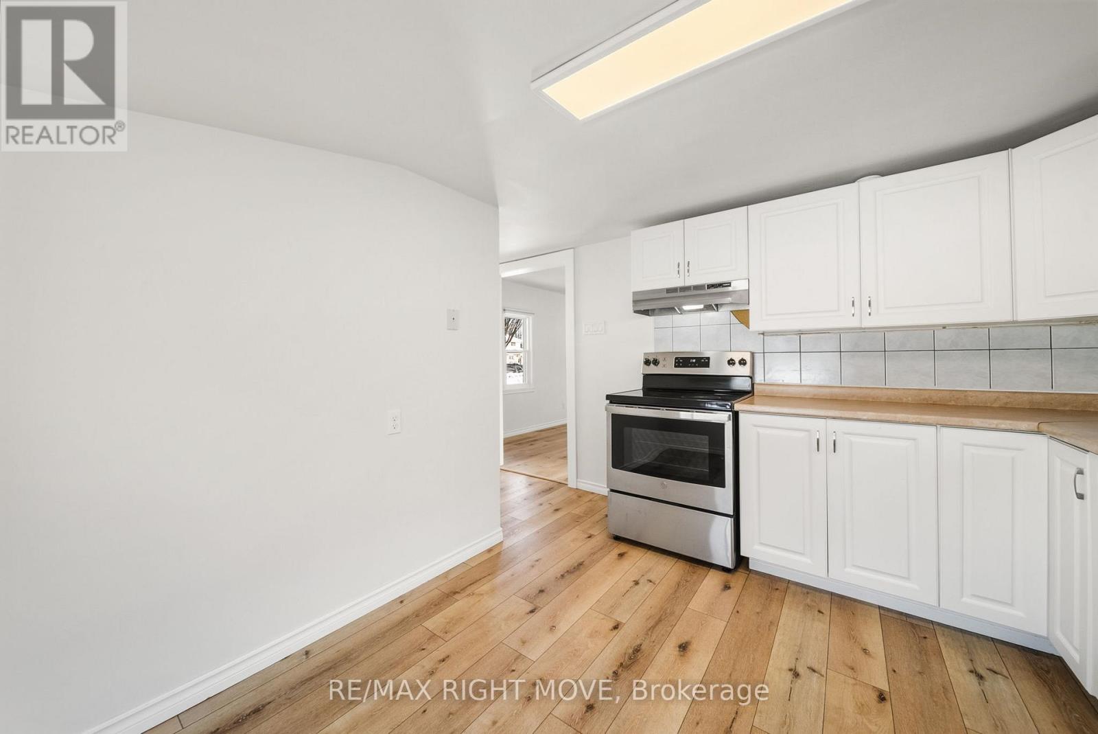 388 Mary Street, Orillia, Ontario  L3V 3G3 - Photo 5 - S12635626