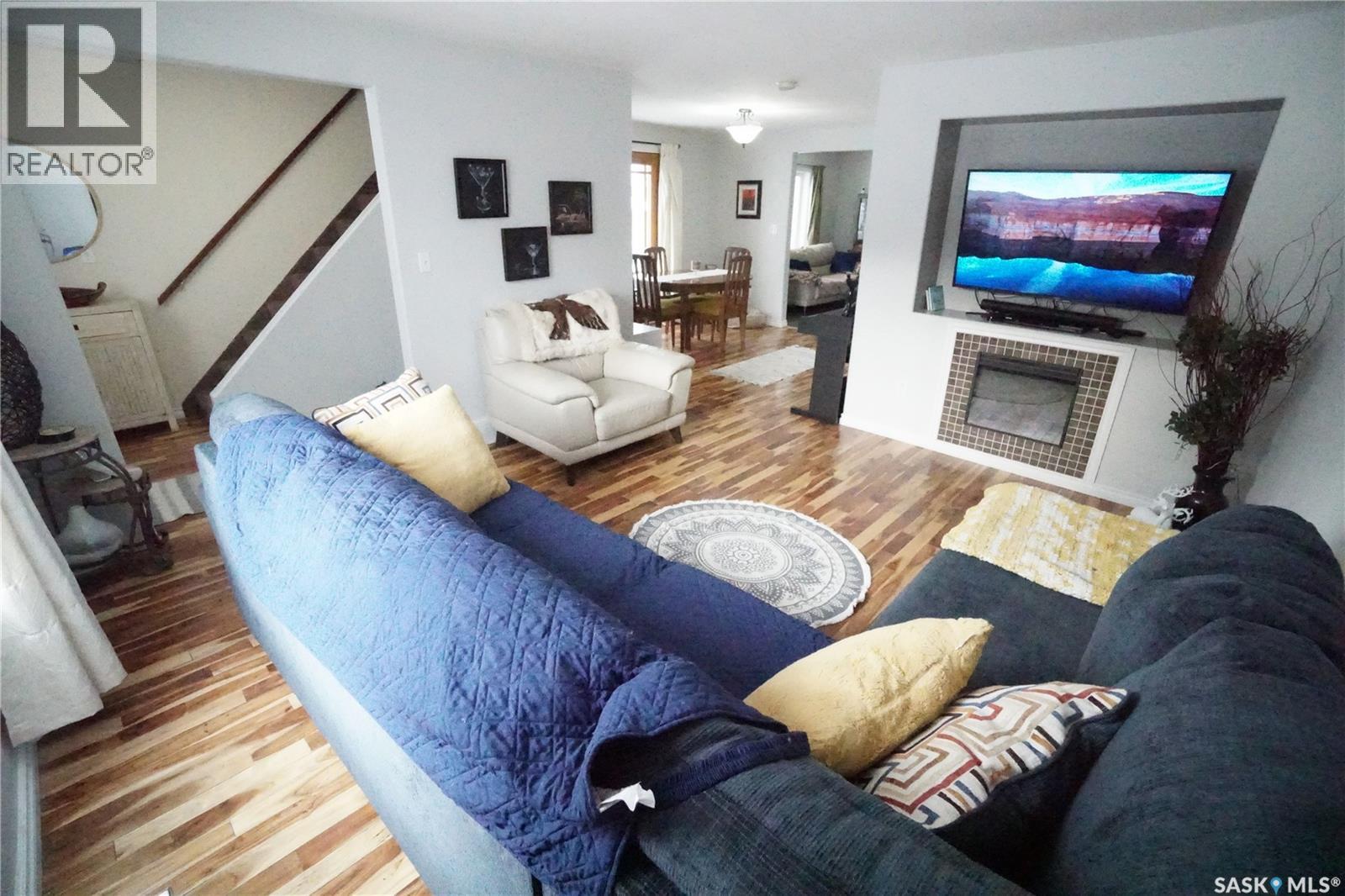 234 Lillooet Street Sw, Moose Jaw, Saskatchewan  S6H 4Z3 - Photo 3 - SK025676