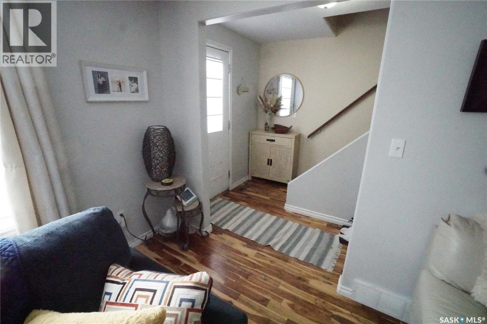 234 Lillooet Street Sw, Moose Jaw, Saskatchewan  S6H 4Z3 - Photo 5 - SK025676