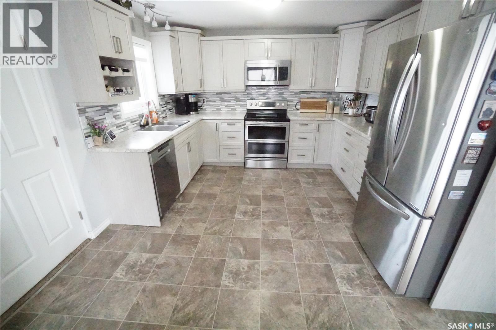 234 Lillooet Street Sw, Moose Jaw, Saskatchewan  S6H 4Z3 - Photo 6 - SK025676