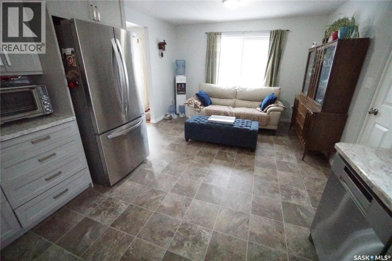 234 Lillooet Street Sw, Moose Jaw, Saskatchewan  S6H 4Z3 - Photo 7 - SK025676