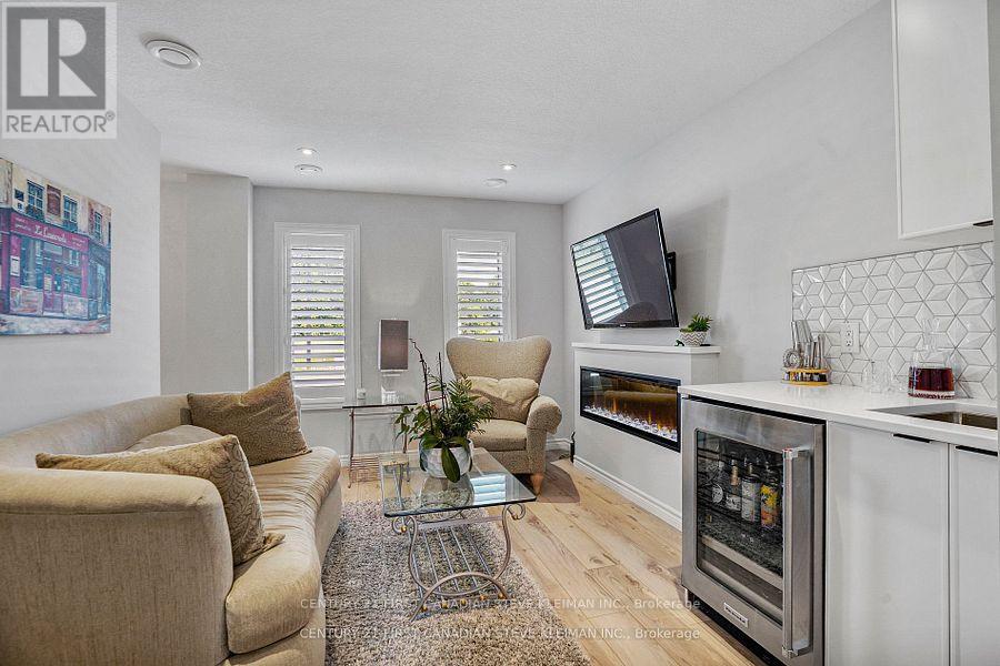 413 Callaway Road, London North, Ontario  N6G 2N1 - Photo 7 - X12635646