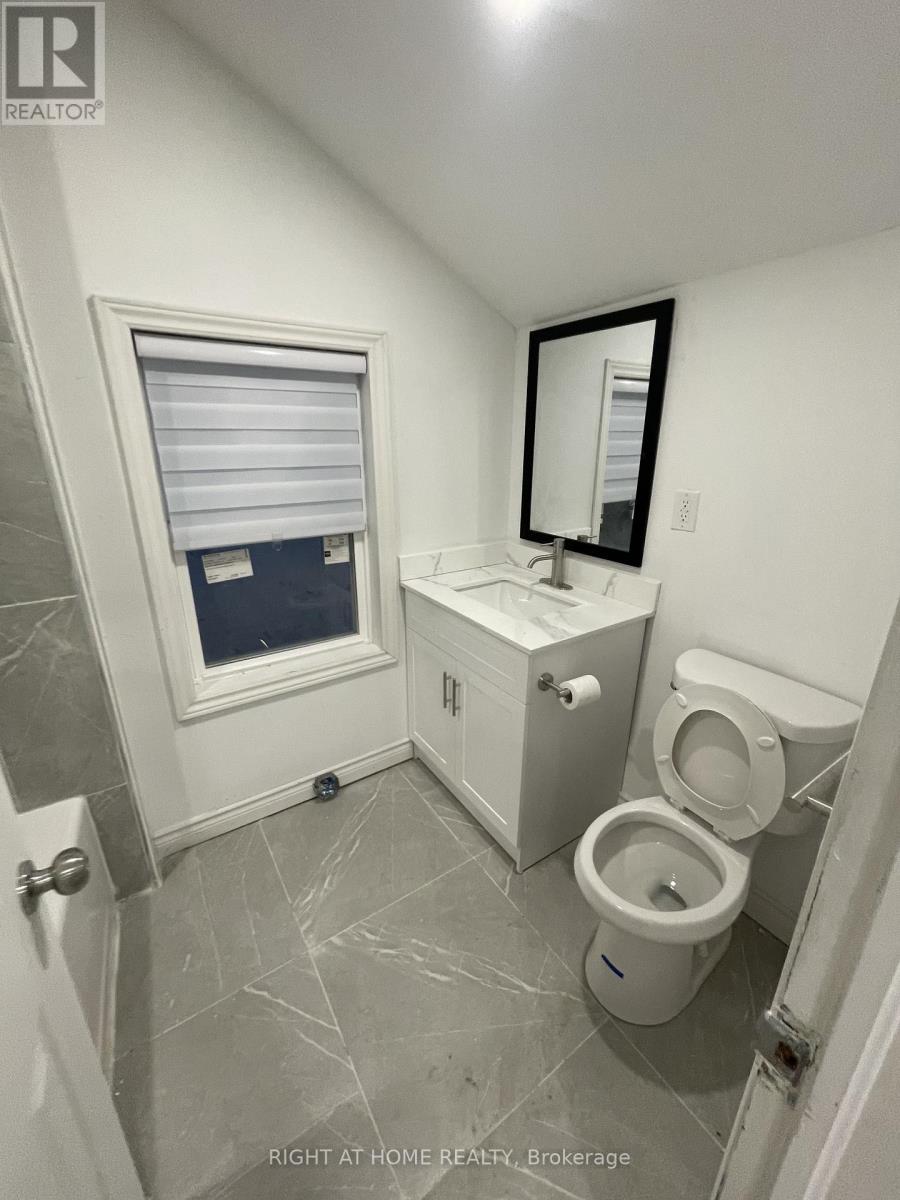 3 - 210 Chatham Street, Brantford, Ontario  N3S 4G8 - Photo 8 - X12635640