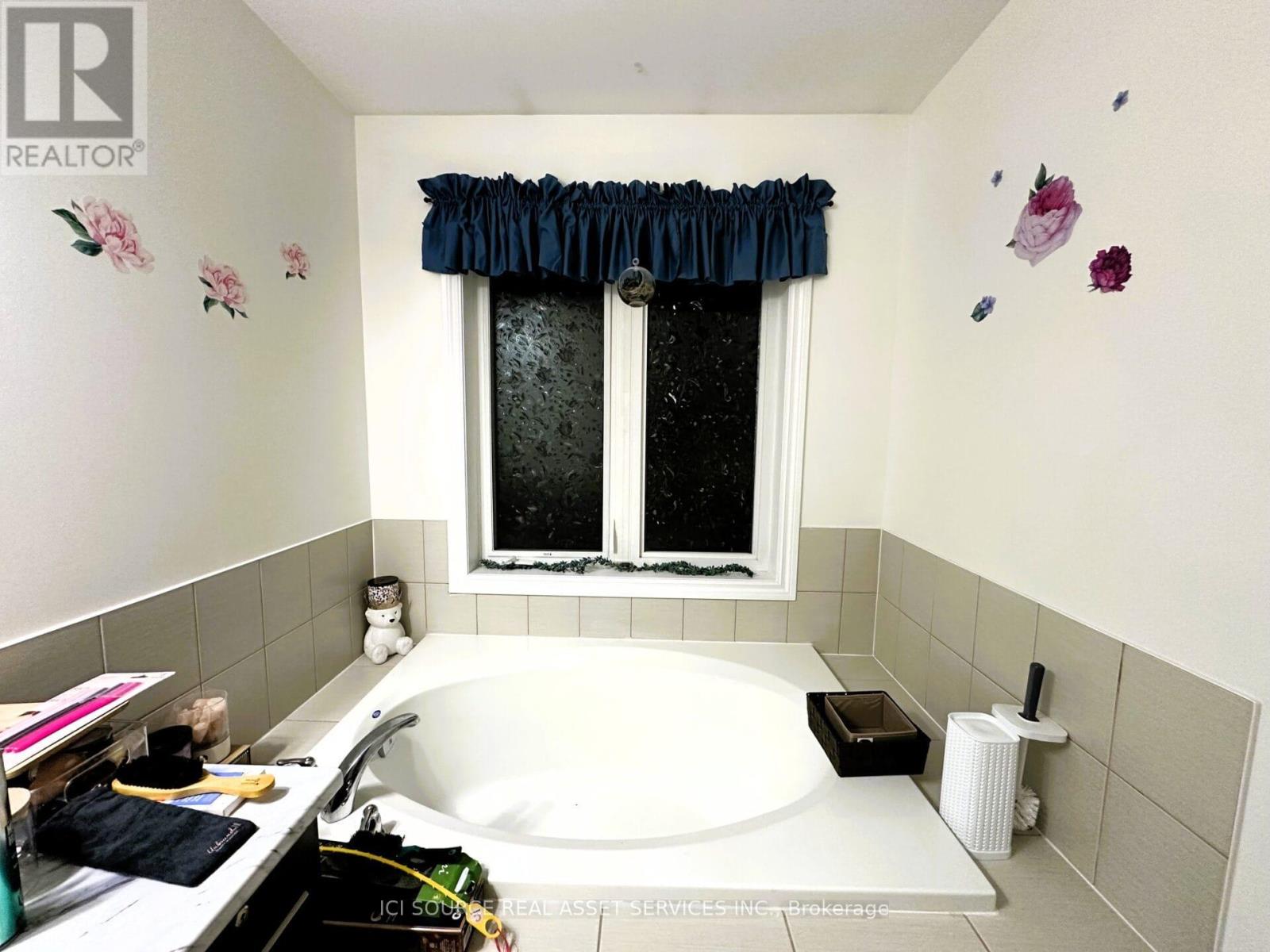 29 Tabaret Crescent, Oshawa (Windfields), Ontario  L1L 0G5 - Photo 13 - E12635642