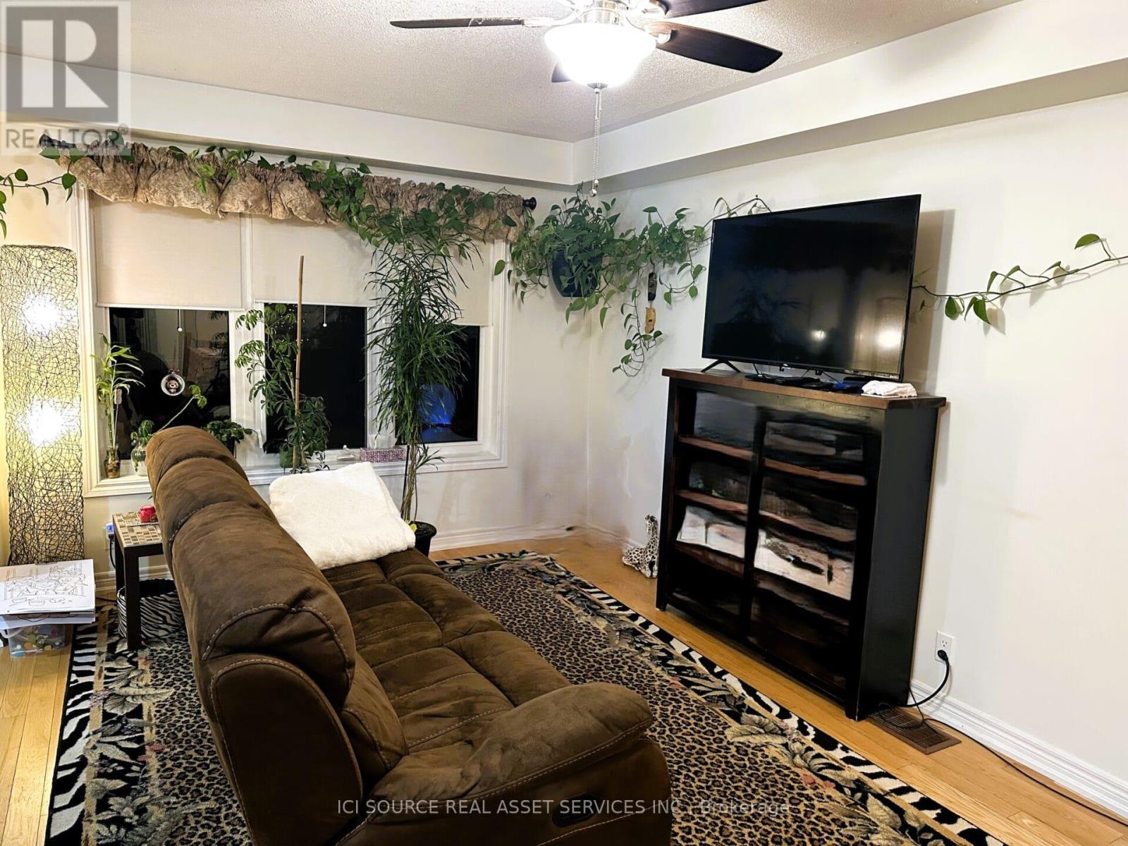 29 Tabaret Crescent, Oshawa (Windfields), Ontario  L1L 0G5 - Photo 6 - E12635642