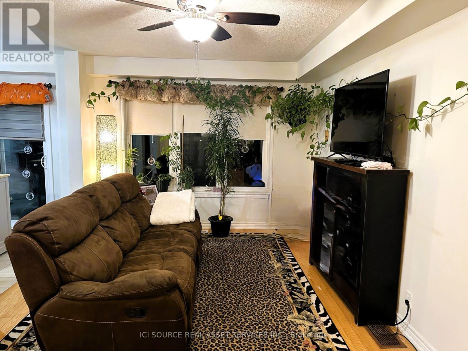 29 Tabaret Crescent, Oshawa (Windfields), Ontario  L1L 0G5 - Photo 7 - E12635642