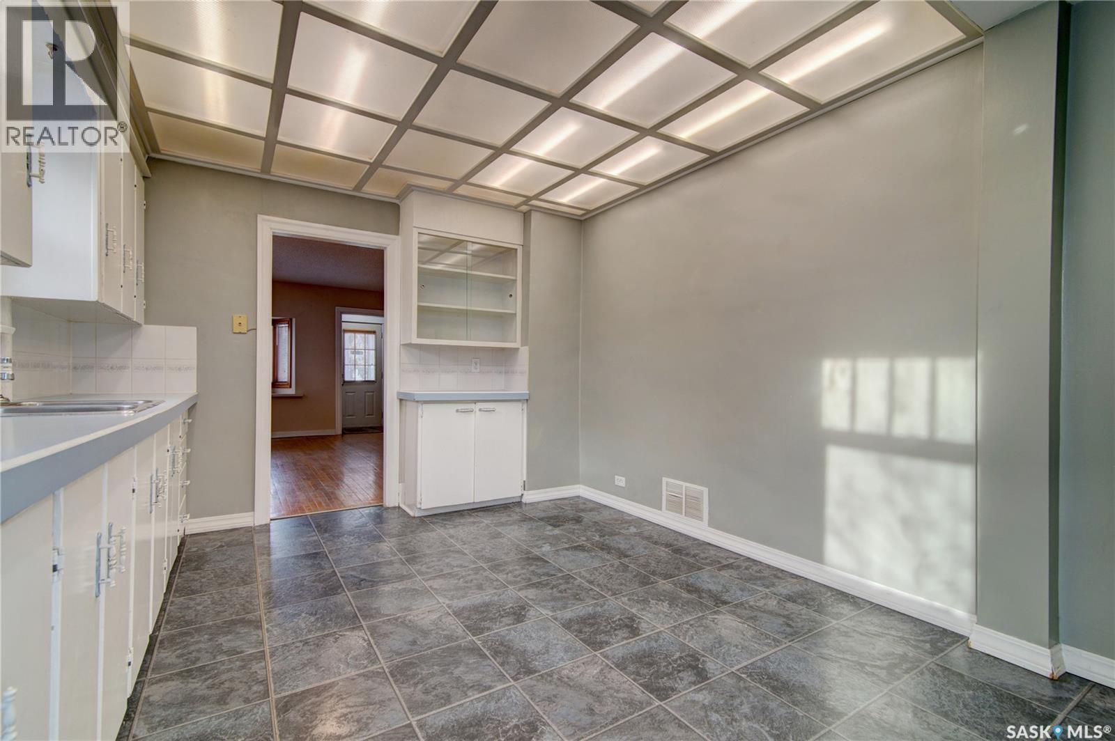 2627 Atkinson Street, Regina, Saskatchewan  S4N 3Y1 - Photo 8 - SK025663
